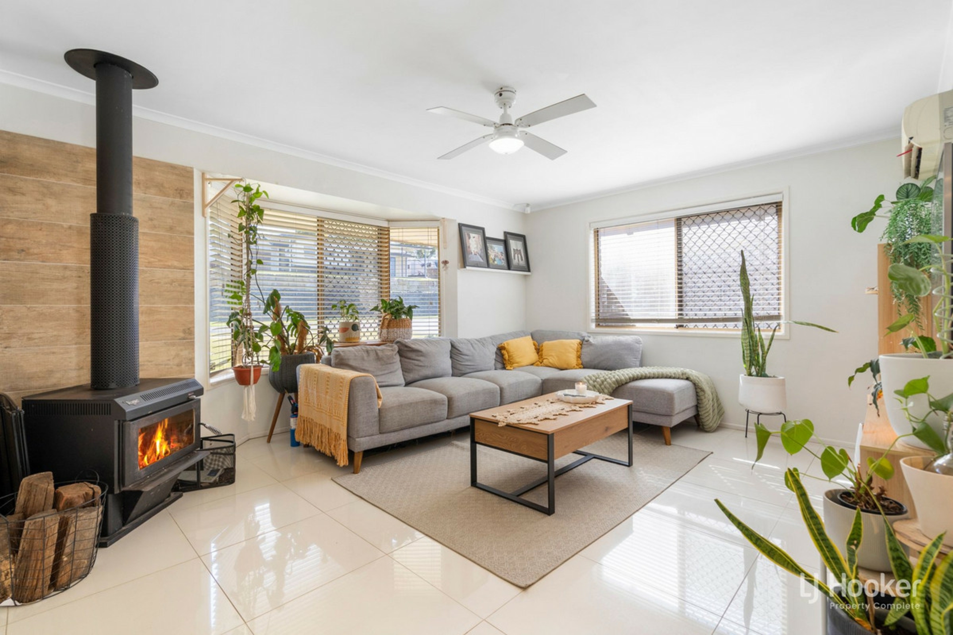 16 Duesbury Crescent, EDENS LANDING