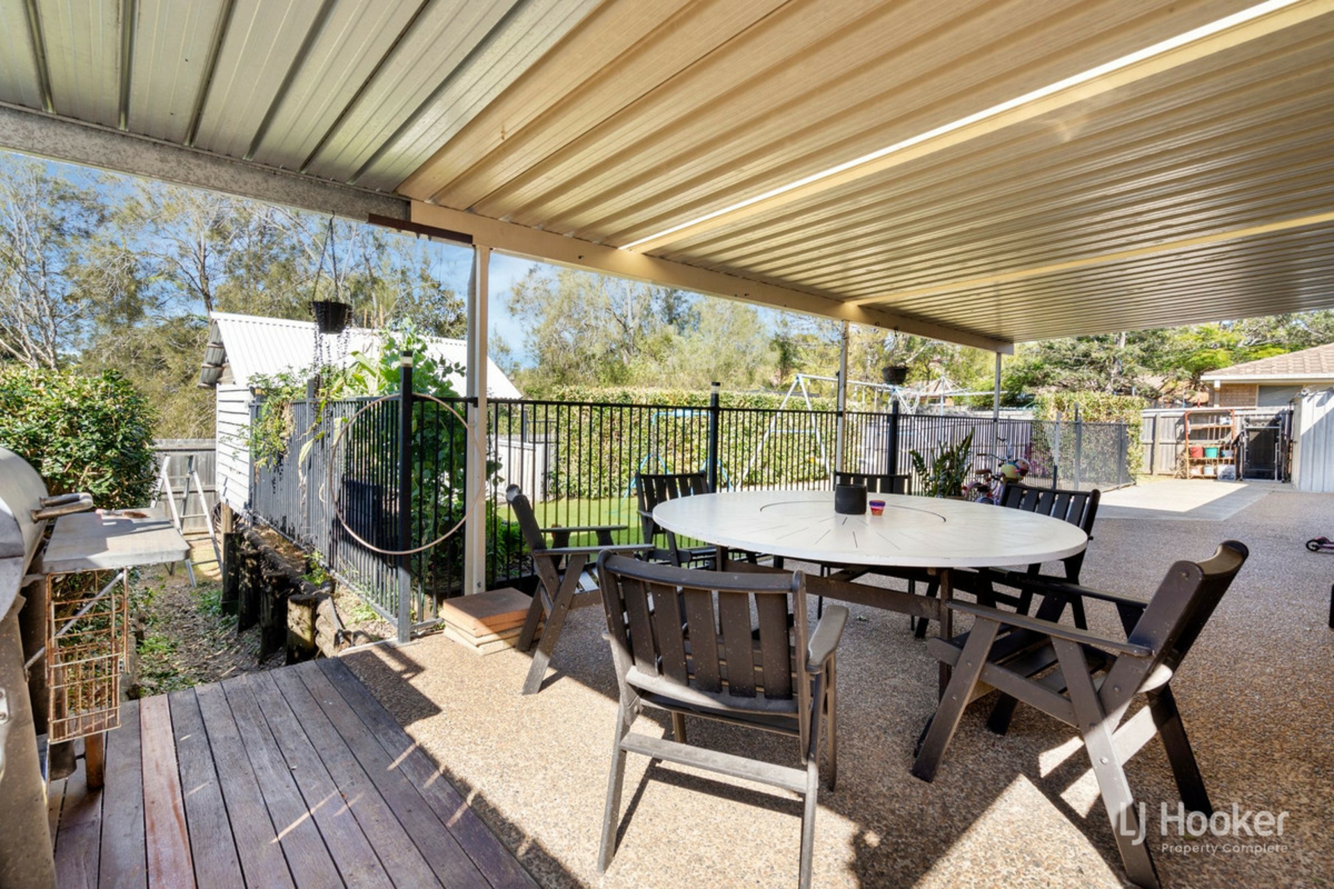 16 Duesbury Crescent, EDENS LANDING