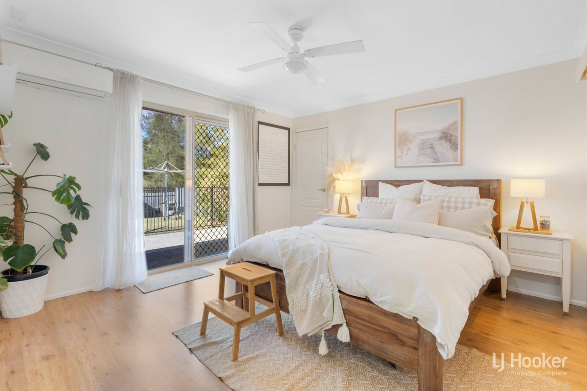 16 Duesbury Crescent, EDENS LANDING
