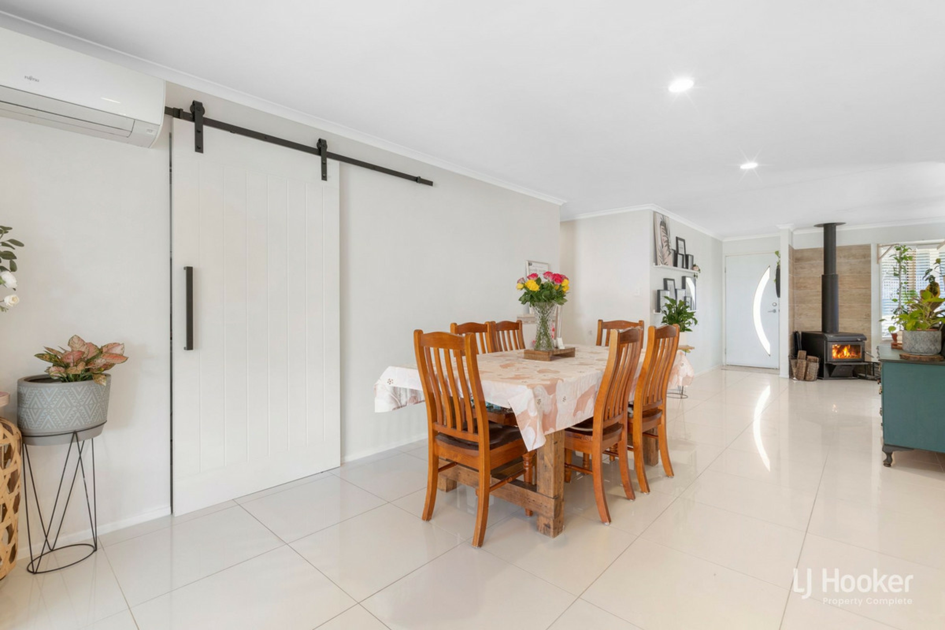 16 Duesbury Crescent, EDENS LANDING