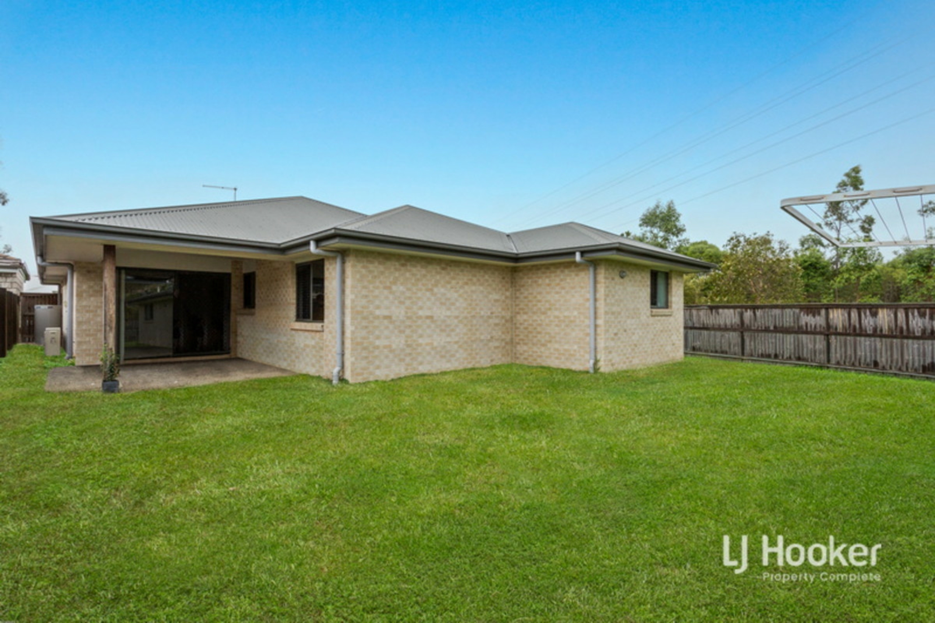 16 Leland Street, YARRABILBA