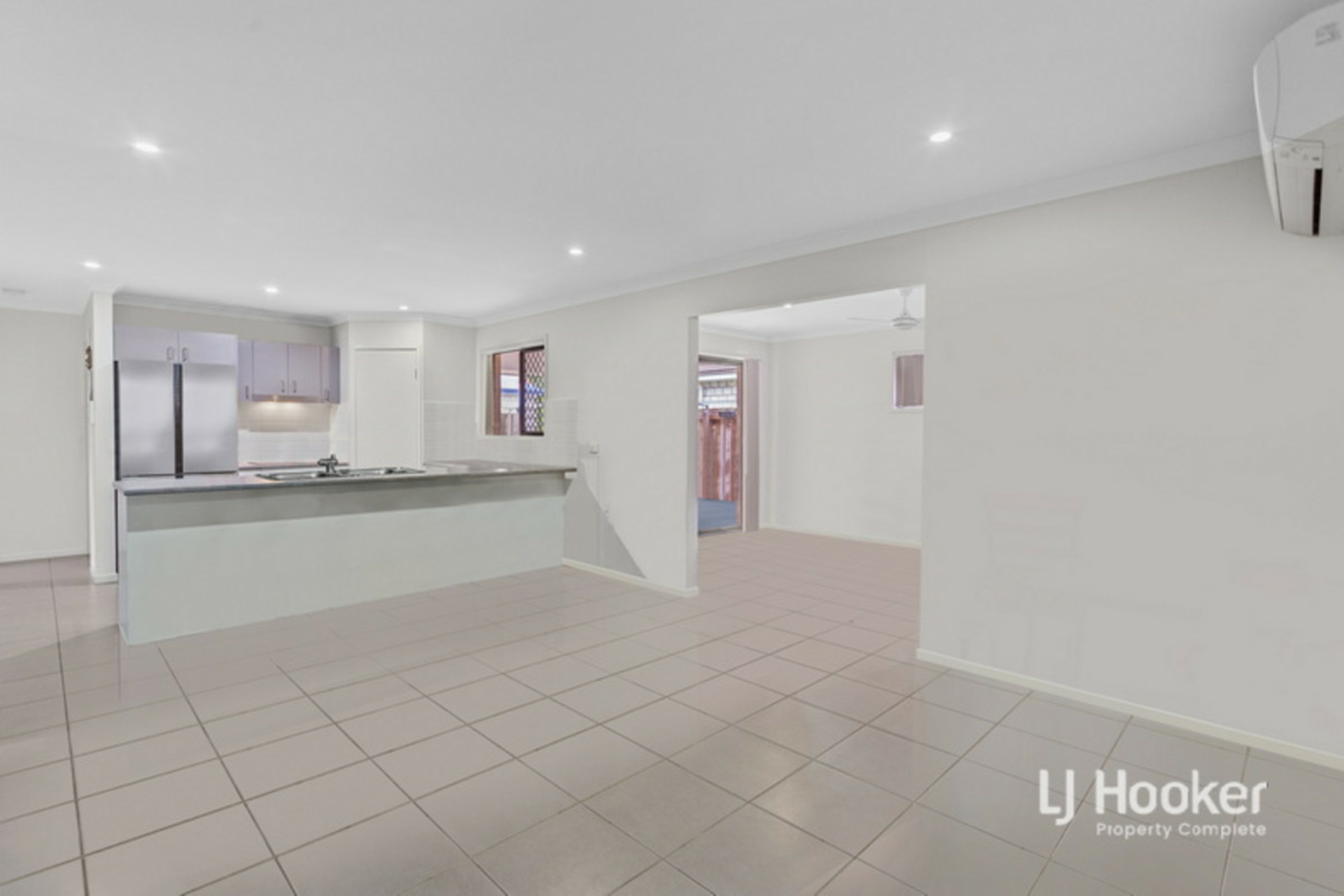 16 Leland Street, YARRABILBA