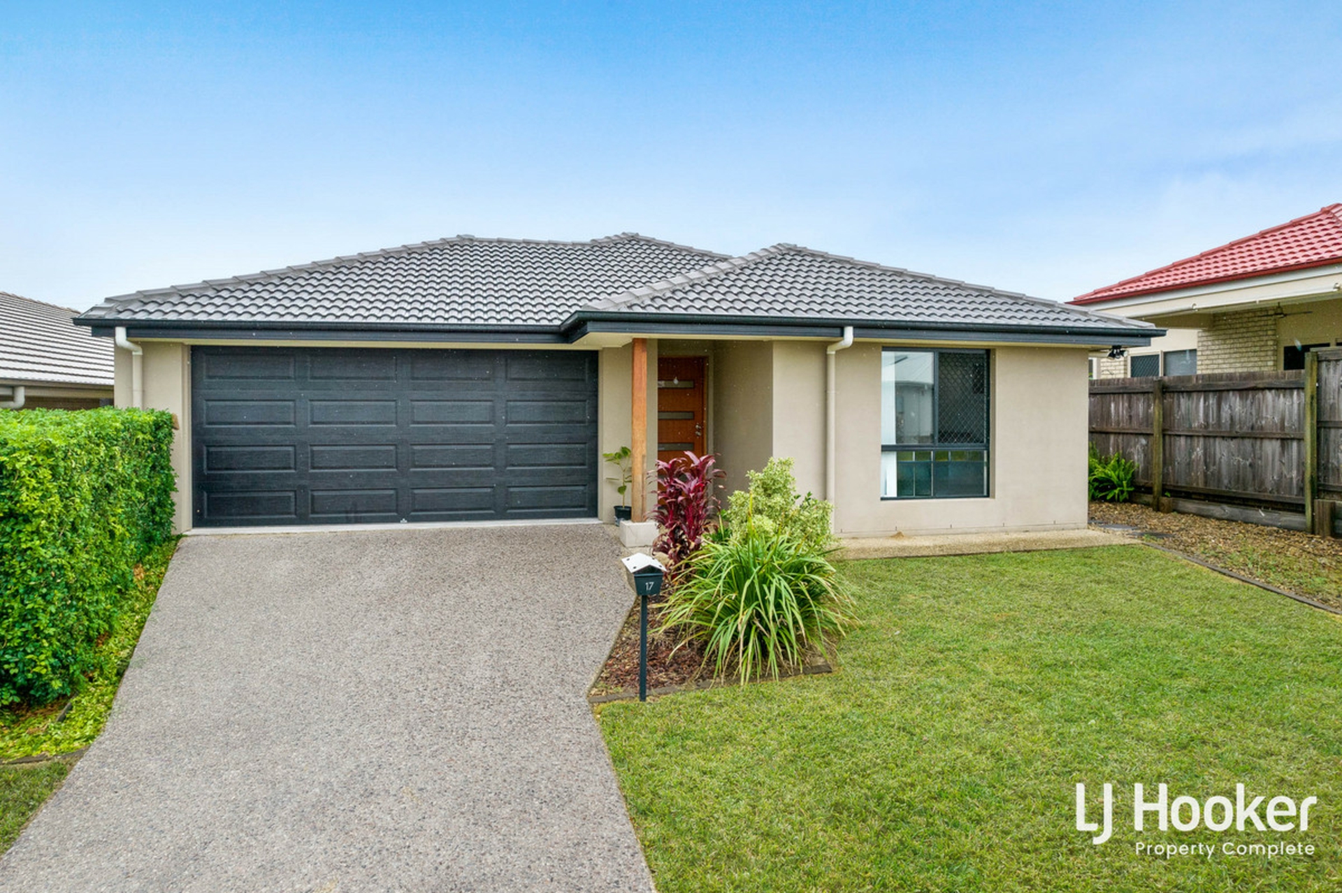 17 Latham Street, YARRABILBA