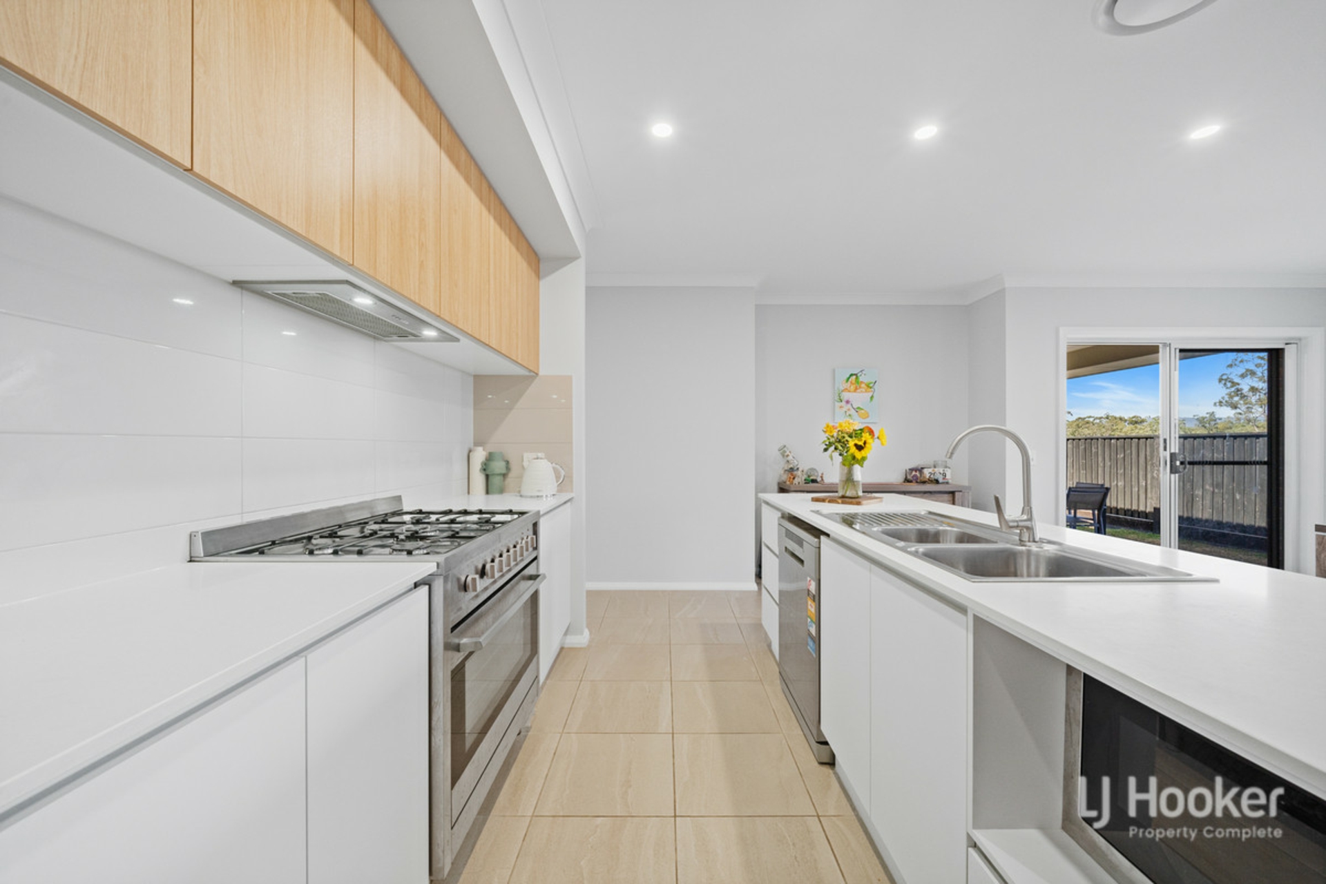 19 Flinders Drive, YARRABILBA