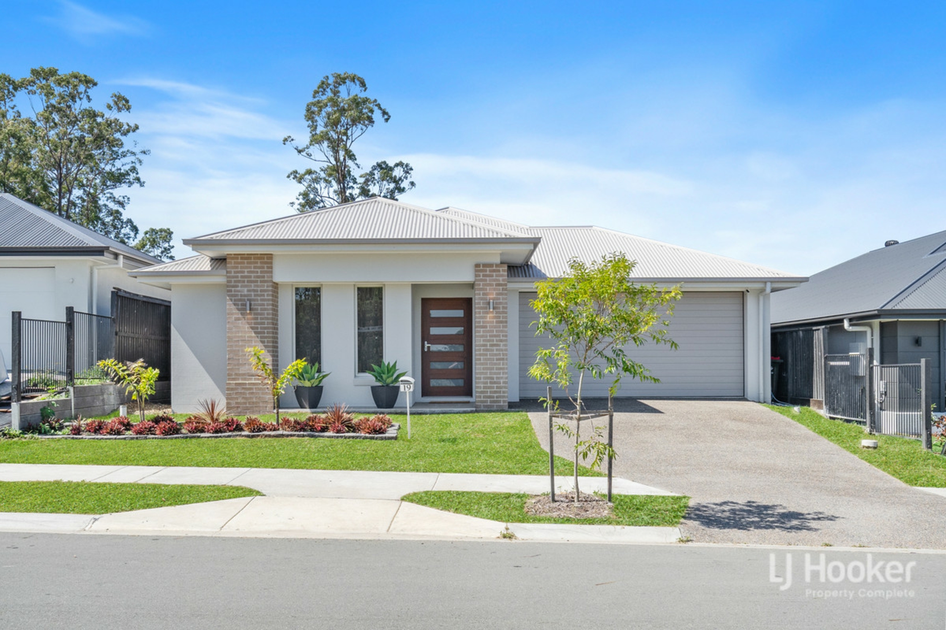 19 Flinders Drive, YARRABILBA