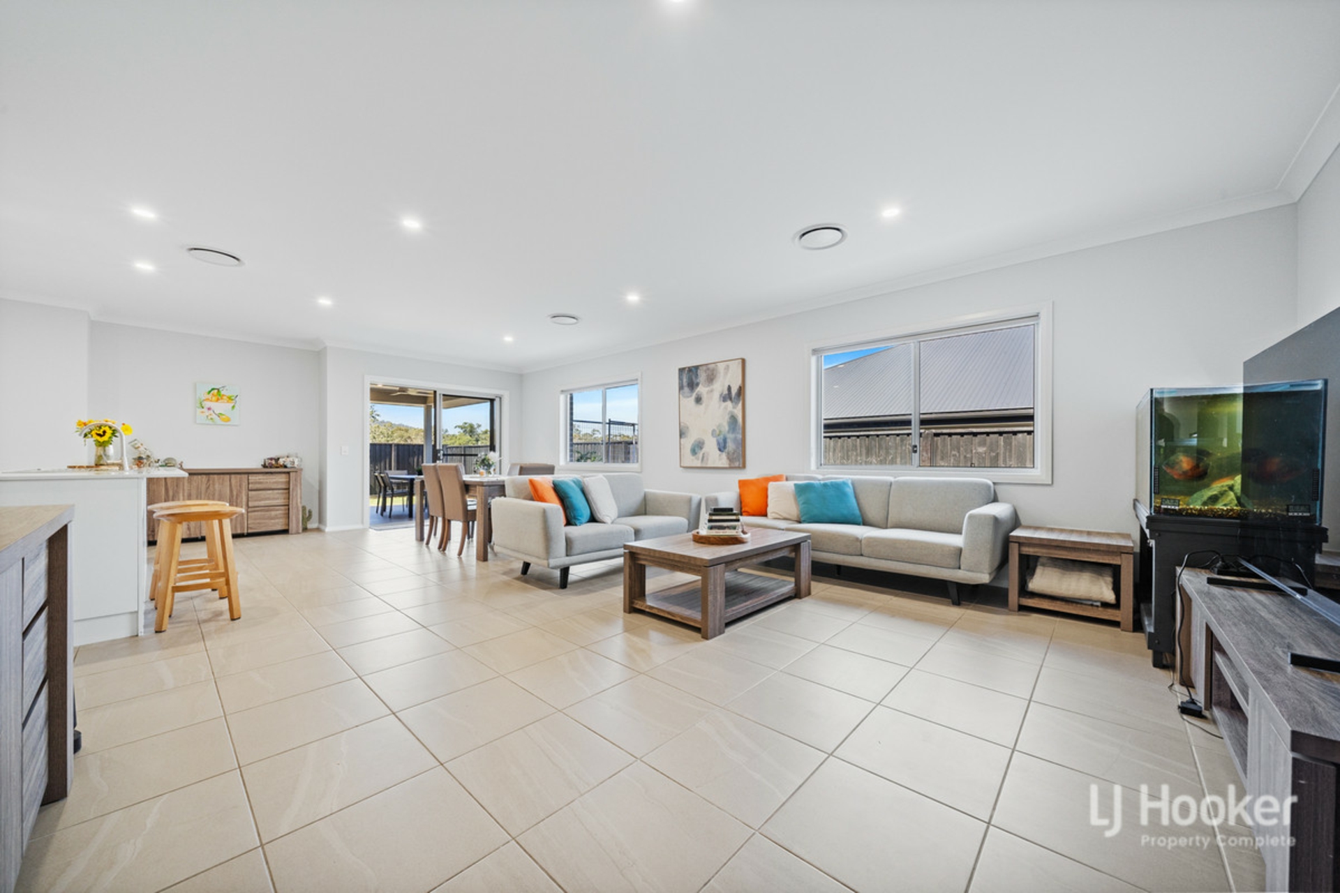 19 Flinders Drive, YARRABILBA