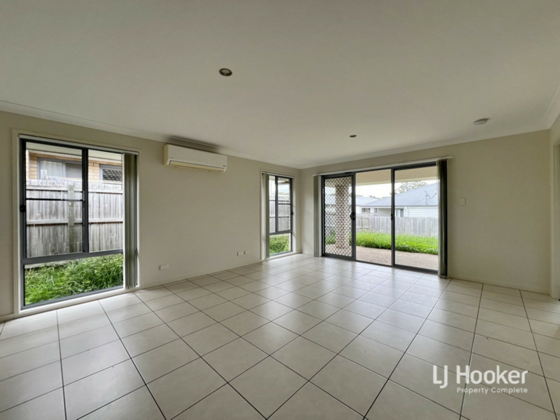 33 Malachite Drive, LOGAN RESERVE