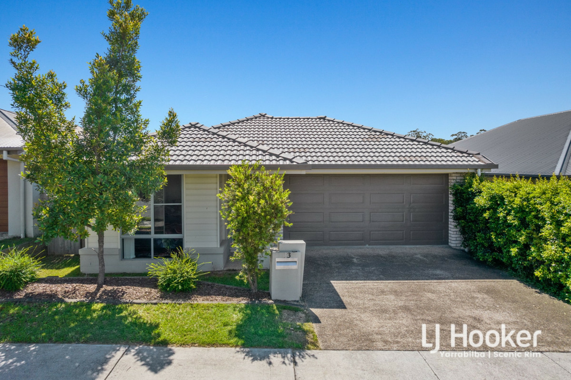 33 Malachite Drive, LOGAN RESERVE