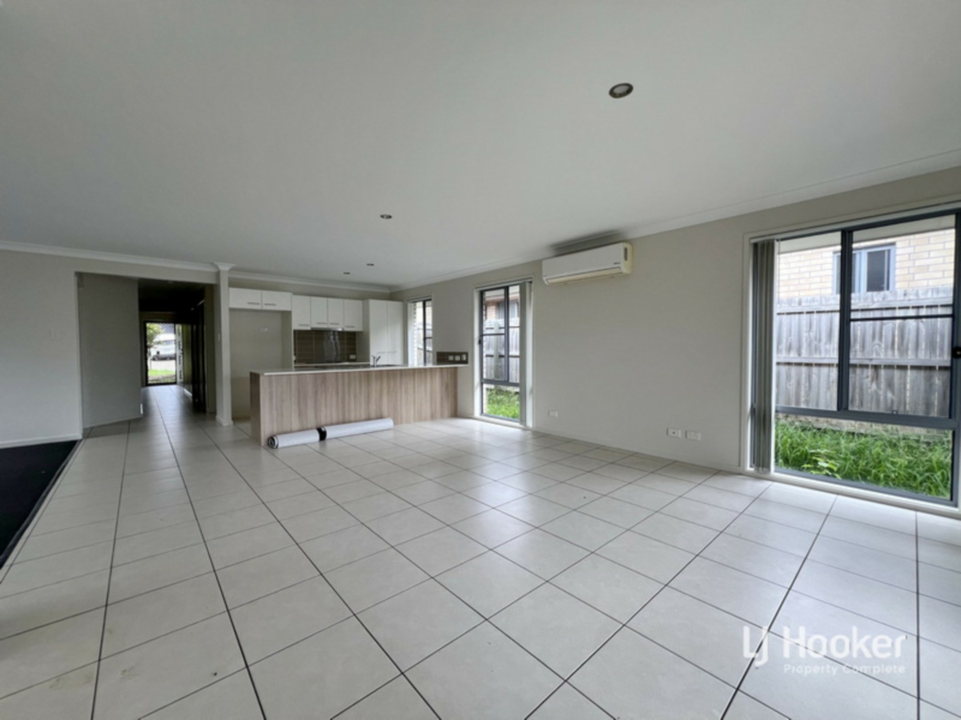 33 Malachite Drive, LOGAN RESERVE