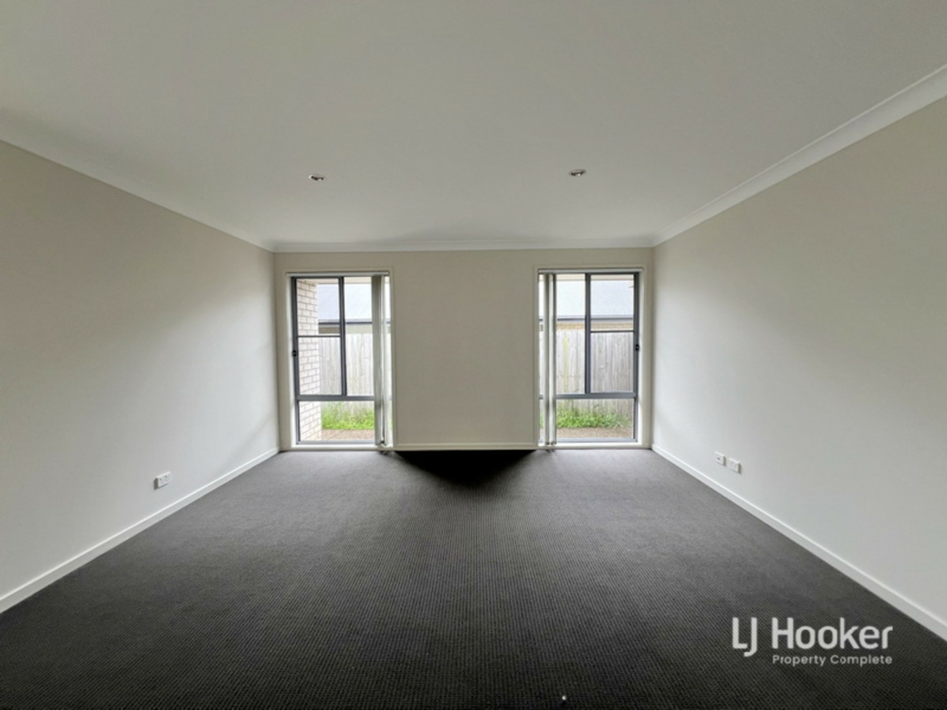 33 Malachite Drive, LOGAN RESERVE