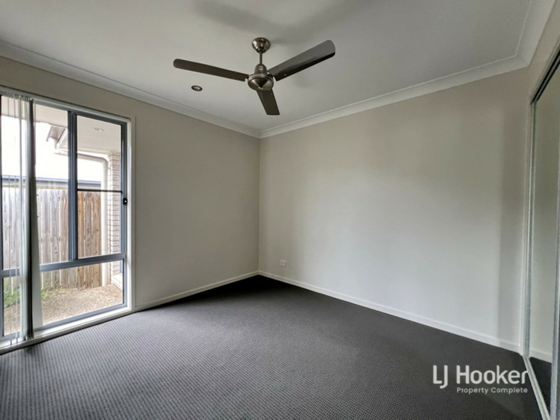 33 Malachite Drive, LOGAN RESERVE