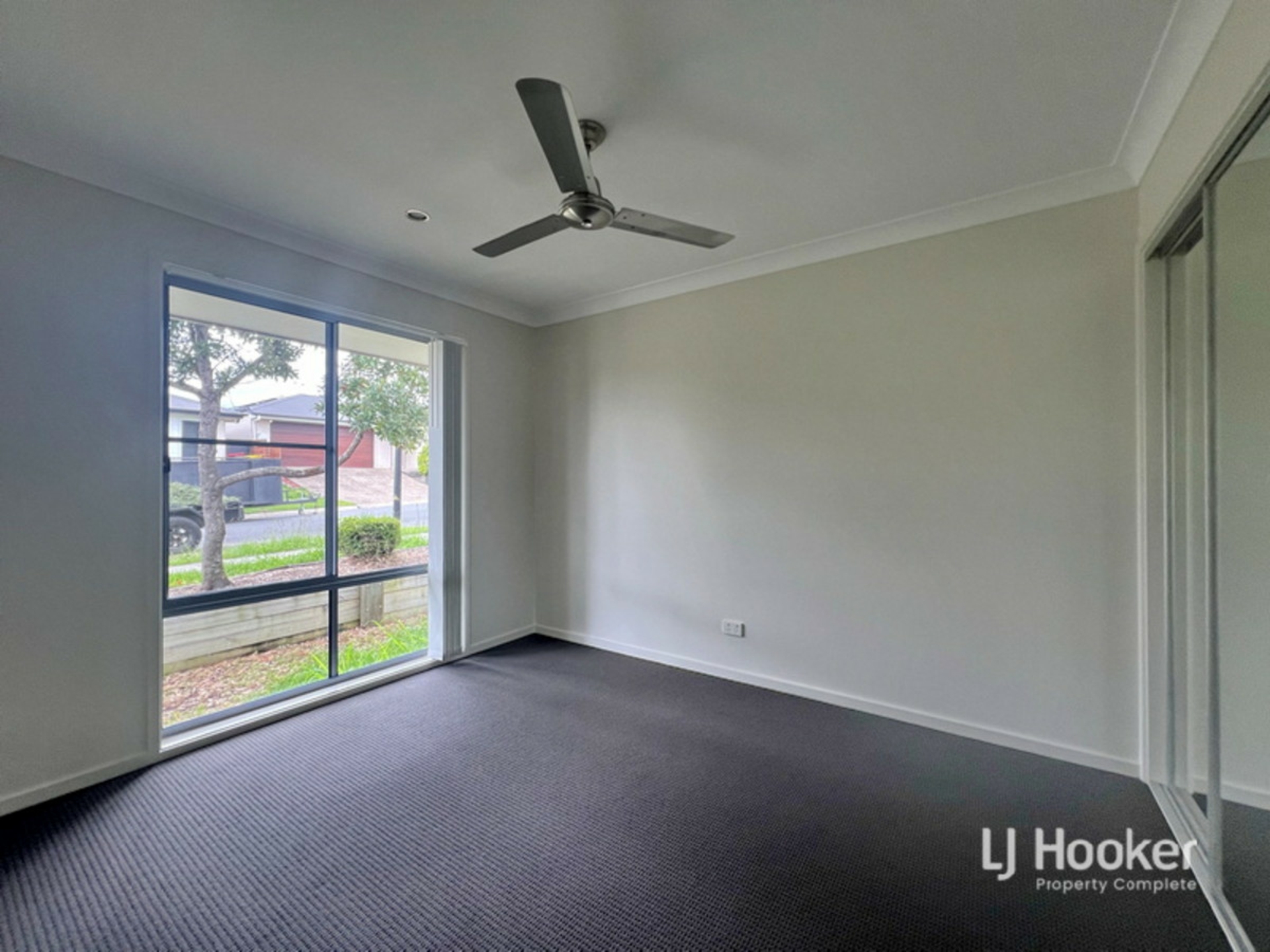 33 Malachite Drive, LOGAN RESERVE