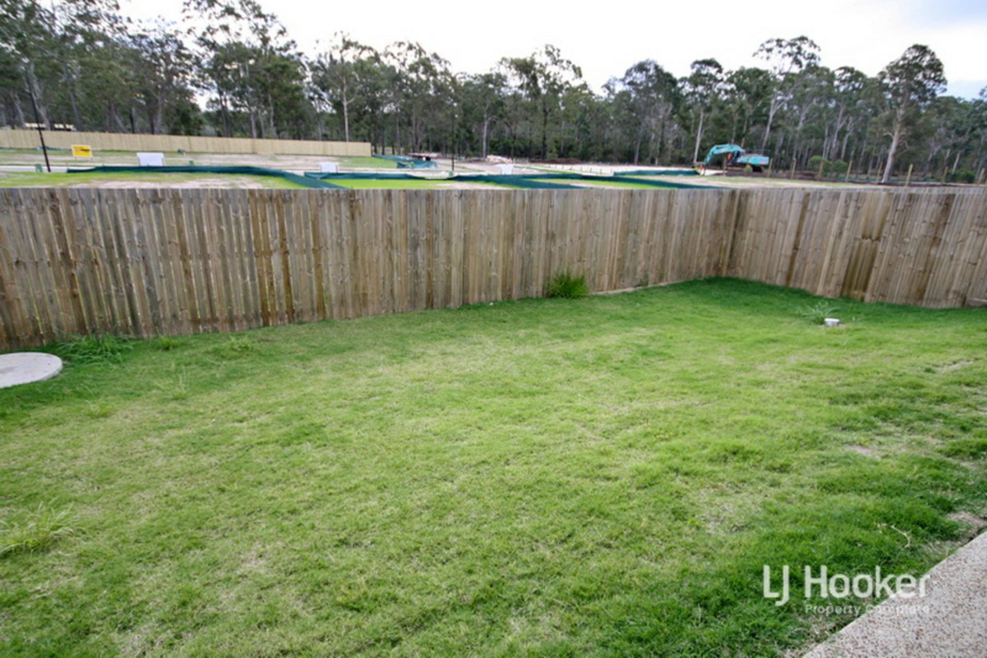 33 Malachite Drive, LOGAN RESERVE