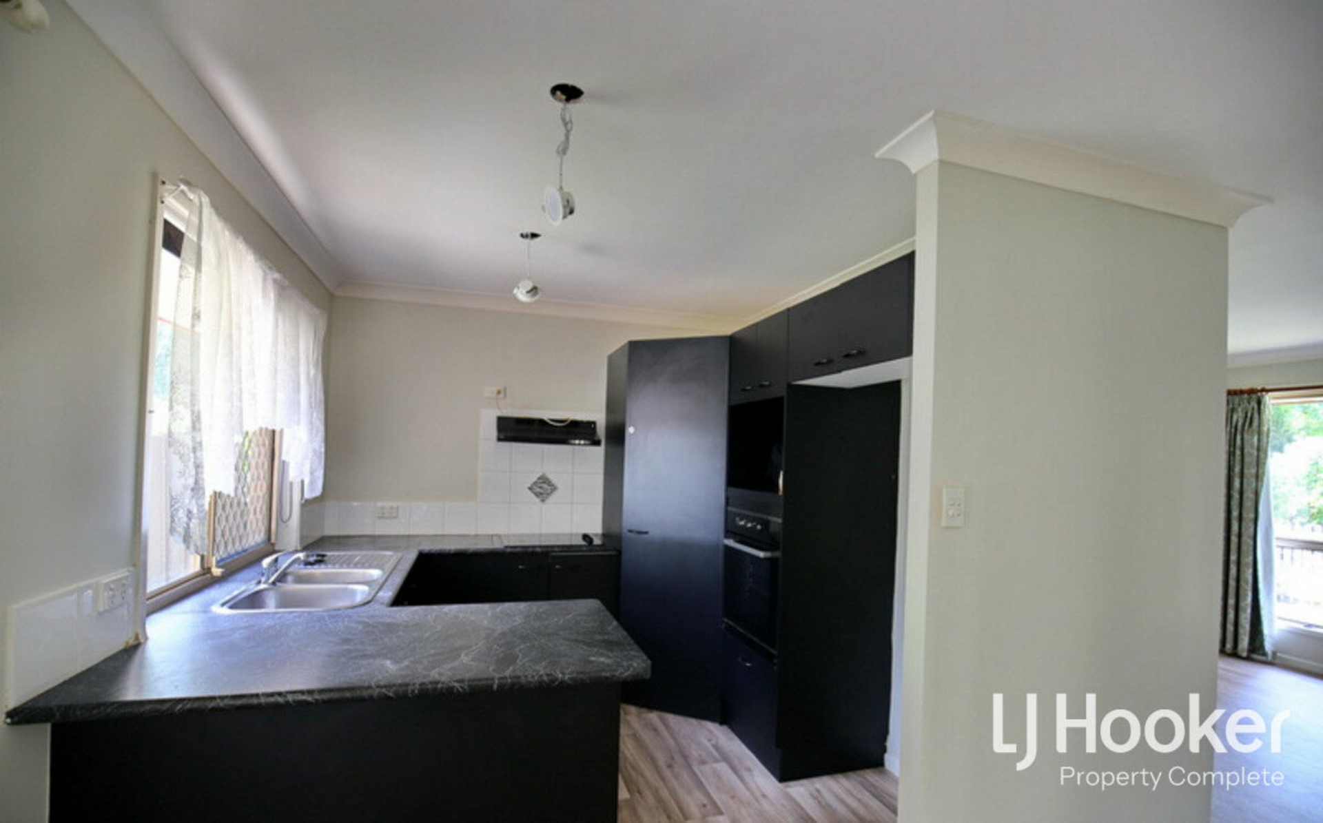 1/82-88 Swanborough Street, LOGAN VILLAGE