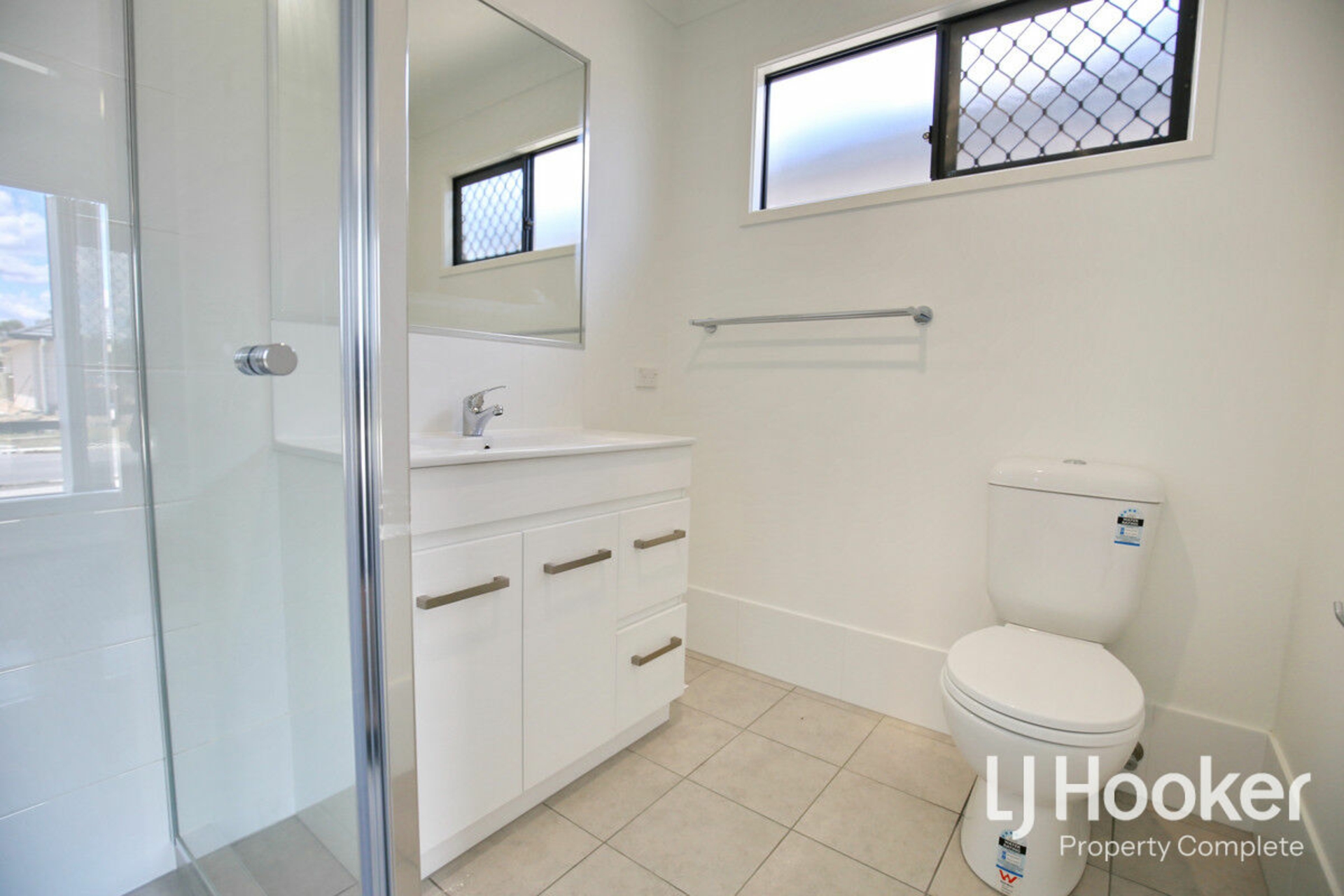 8 Hiddenvale Circuit, YARRABILBA