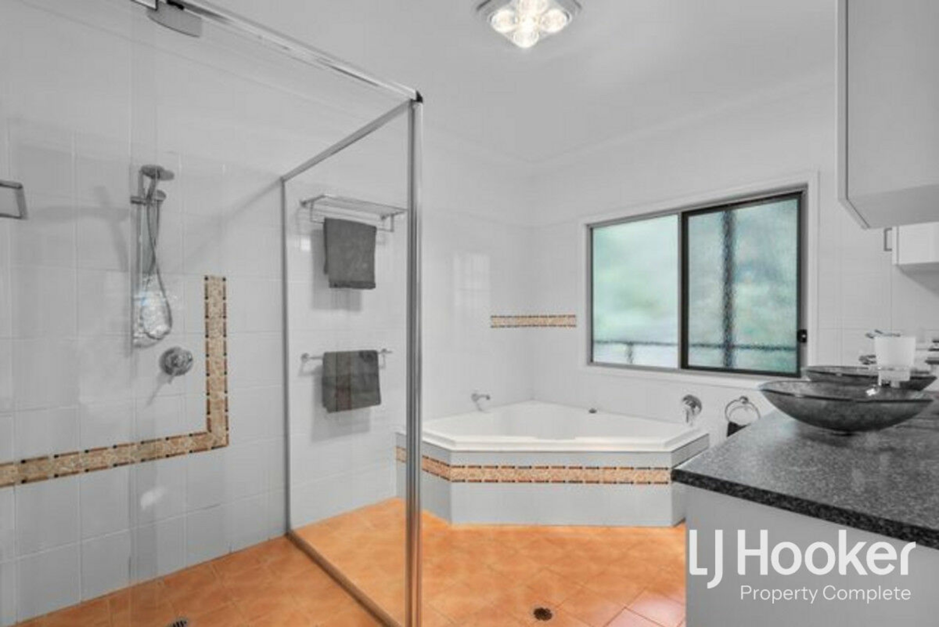 21 Barakula Court, CEDAR CREEK