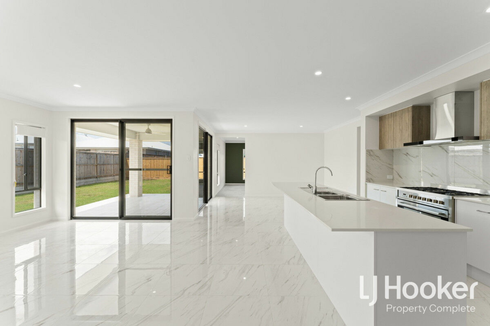 35 Napier Crescent, YARRABILBA