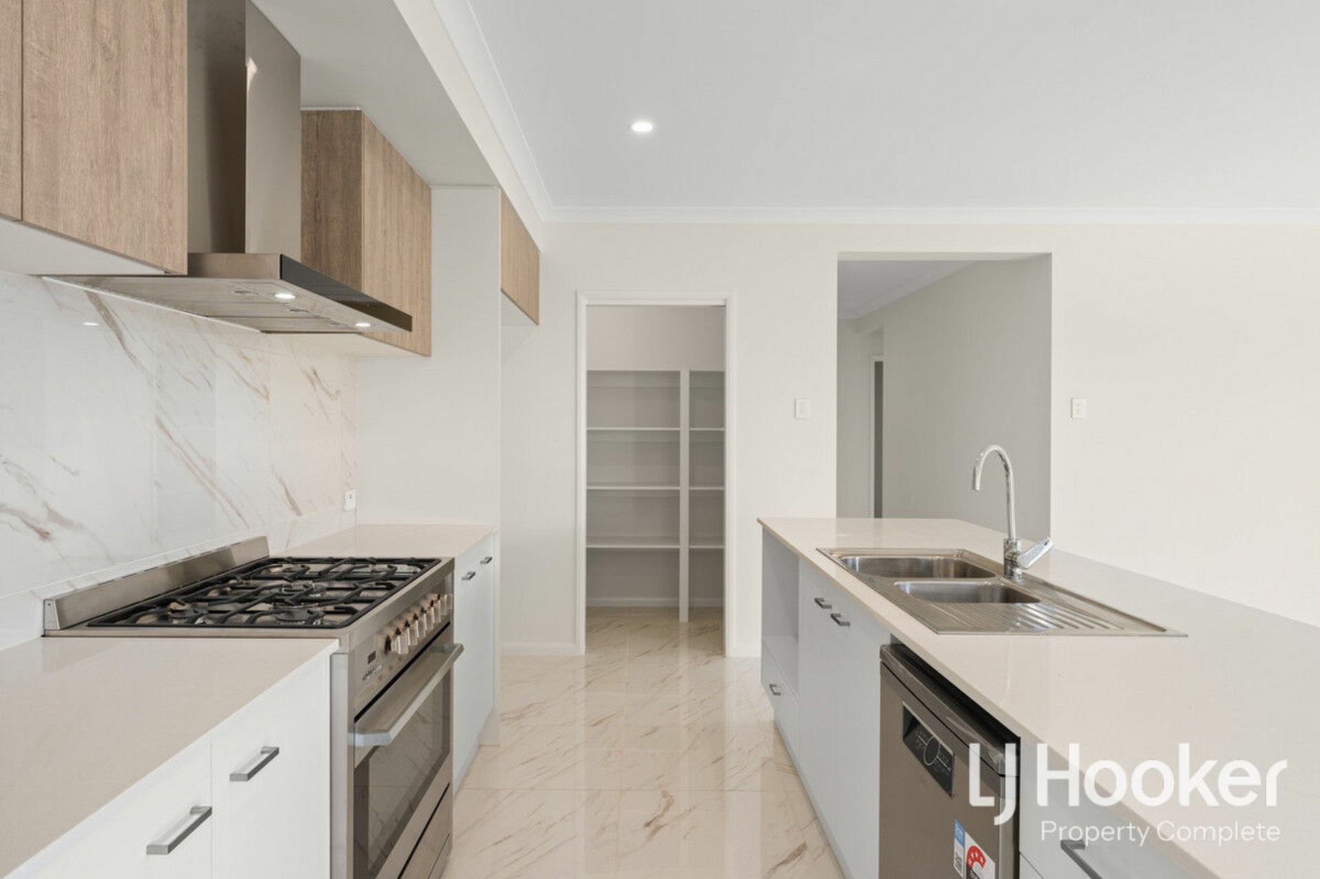35 Napier Crescent, YARRABILBA
