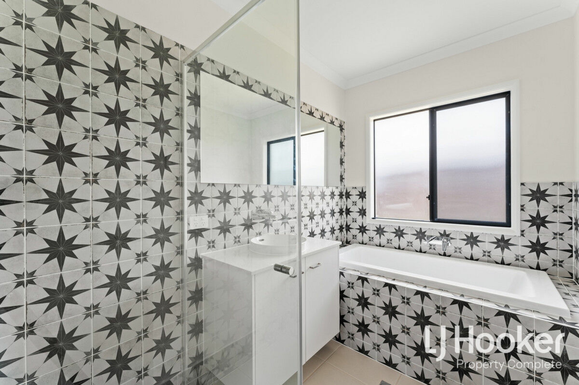 35 Napier Crescent, YARRABILBA