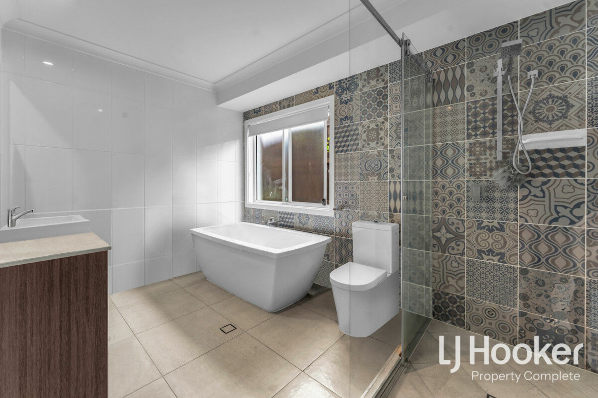 18 Seawest Street, YARRABILBA
