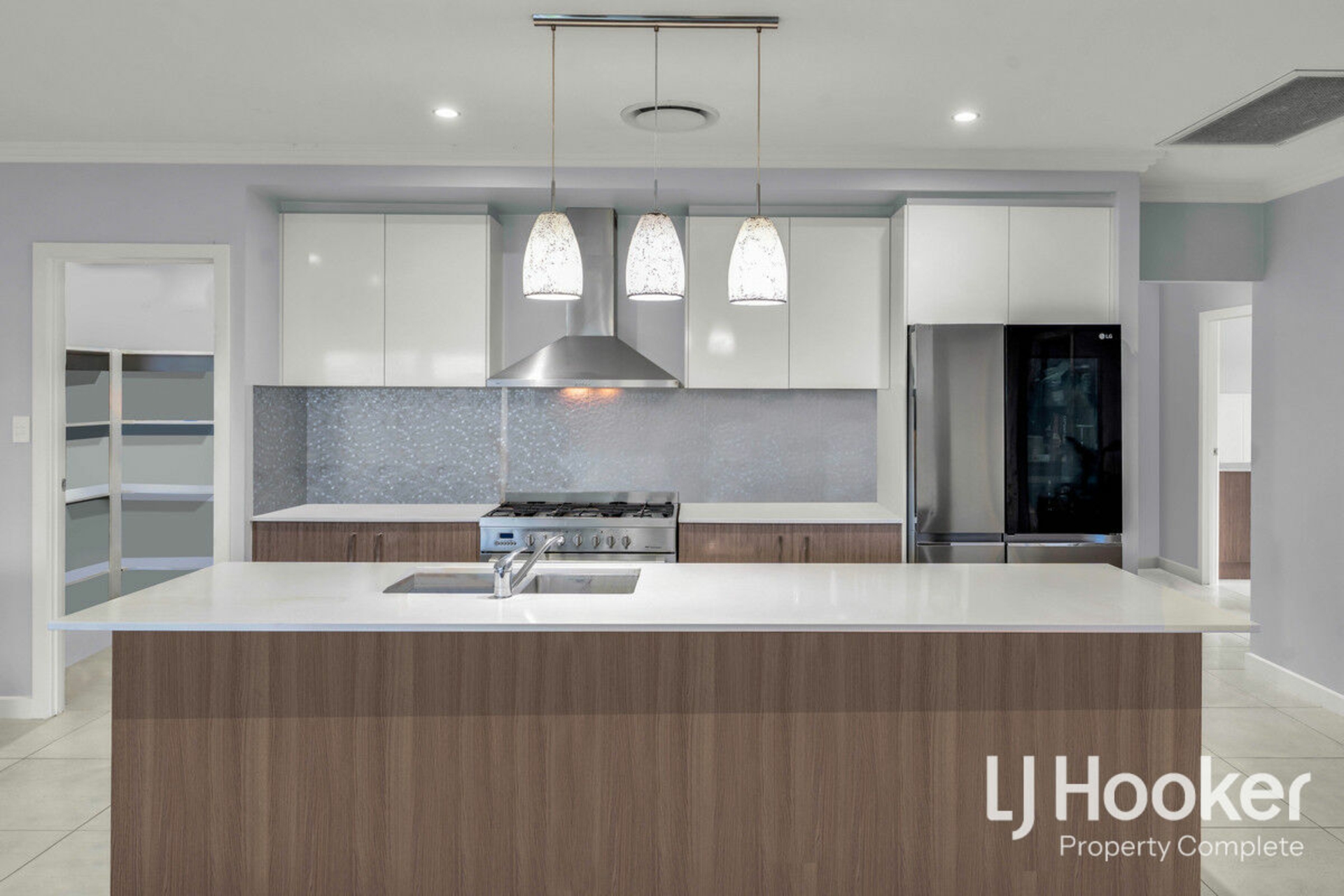 18 Seawest Street, YARRABILBA