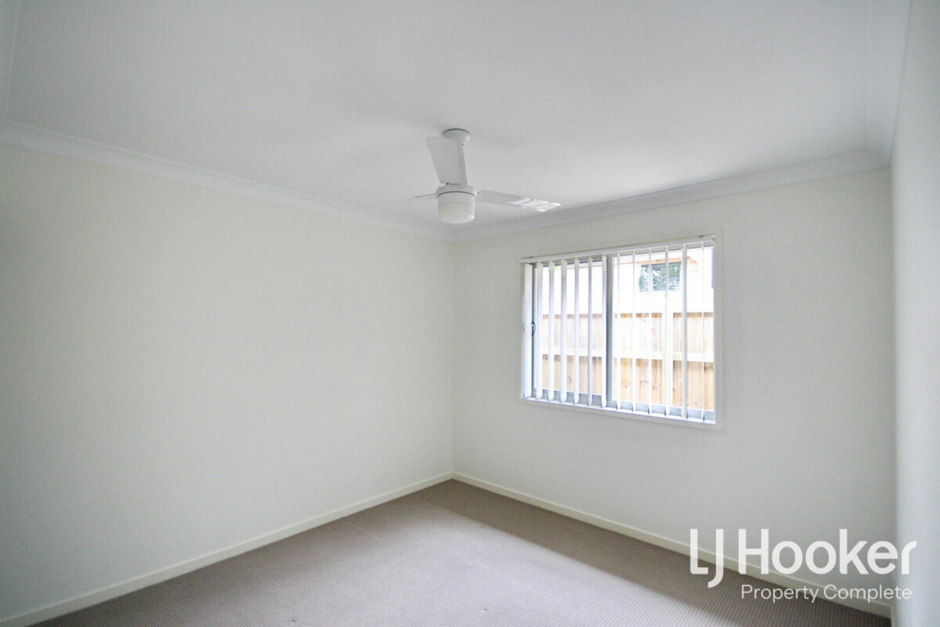 15 Wildflower Street, YARRABILBA