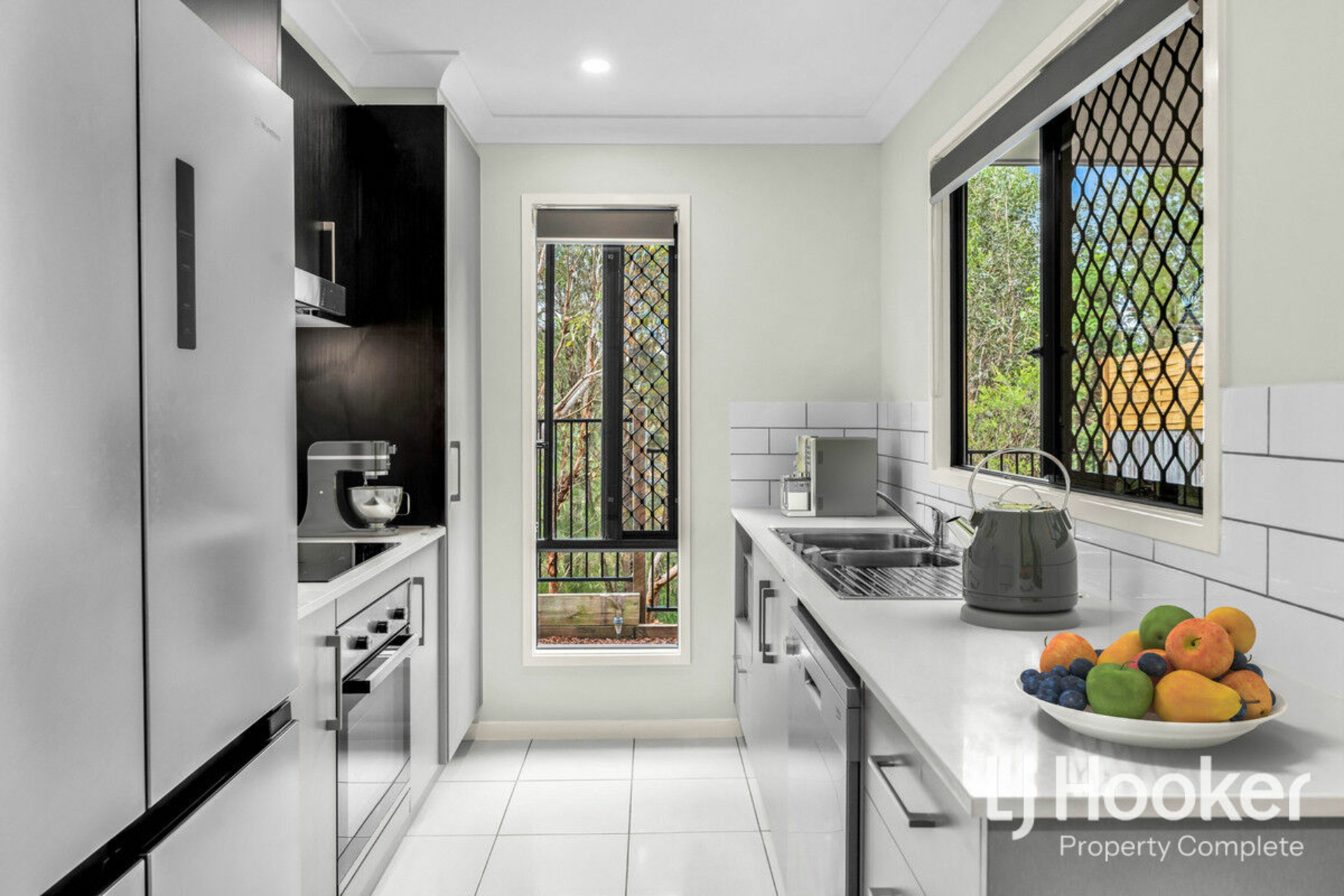 2/8 Highlands Street, YARRABILBA