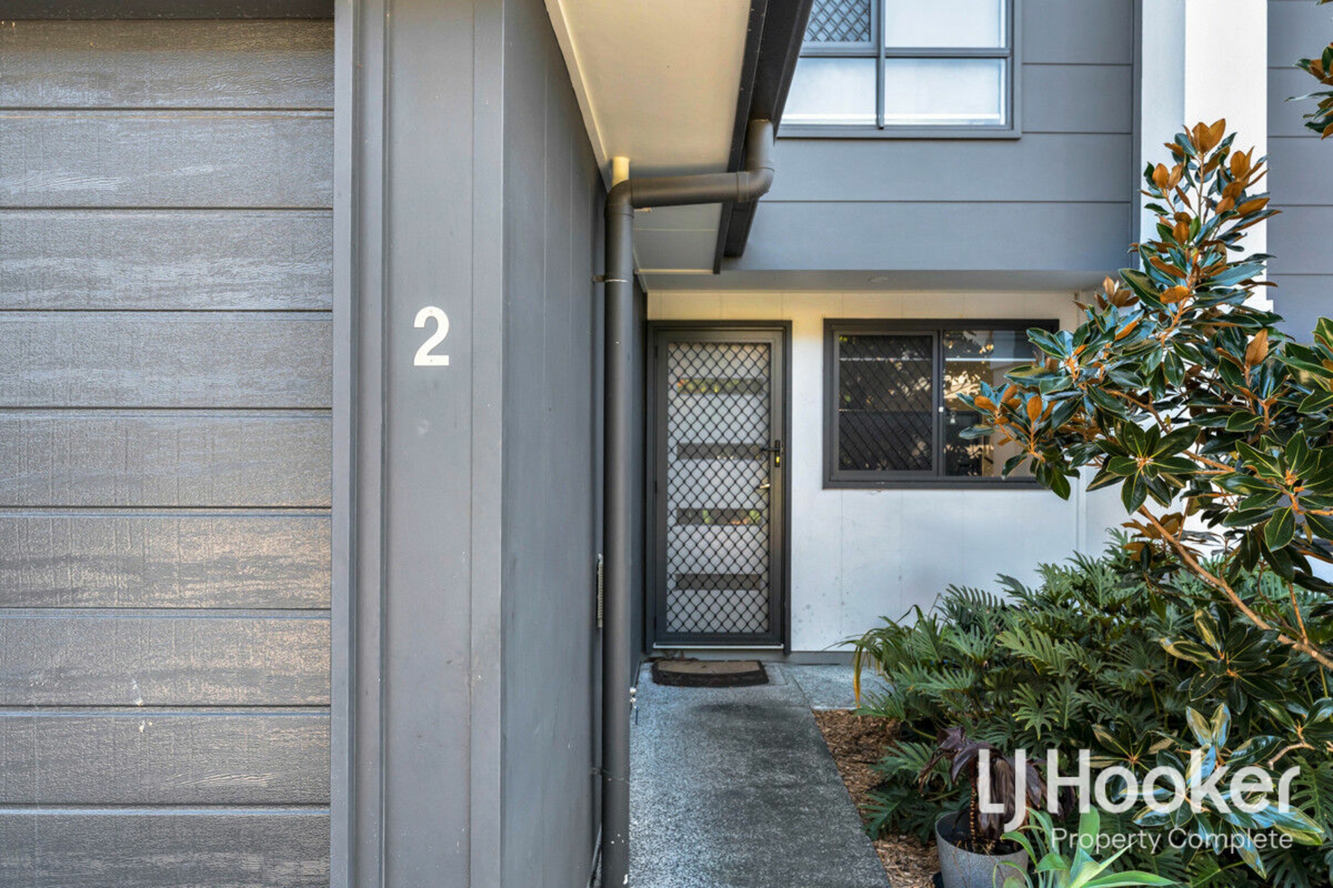 2/8 Highlands Street, YARRABILBA