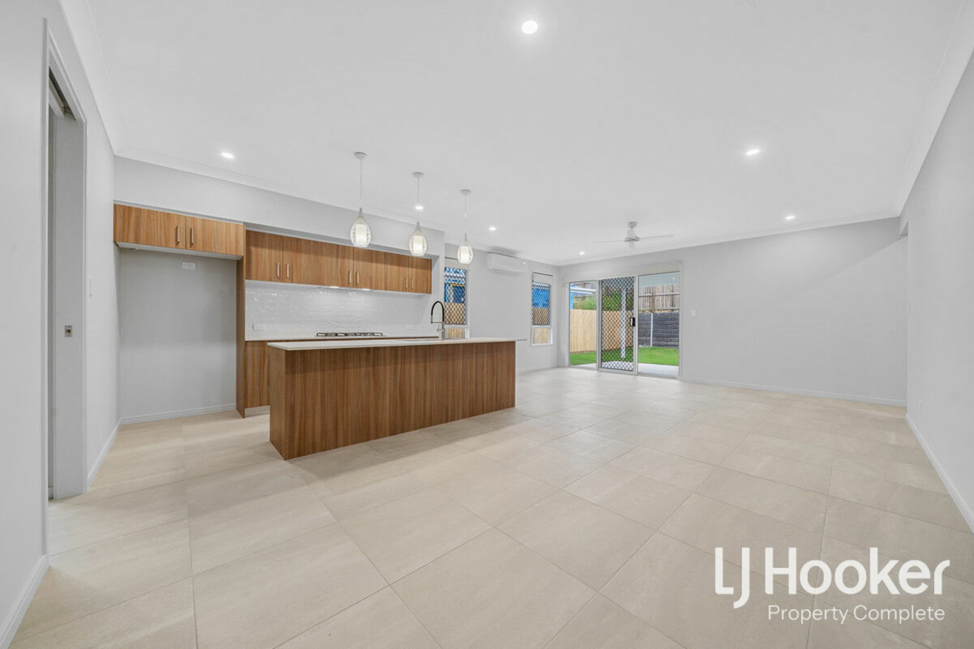 95 Shoreline Avenue, REDLAND BAY