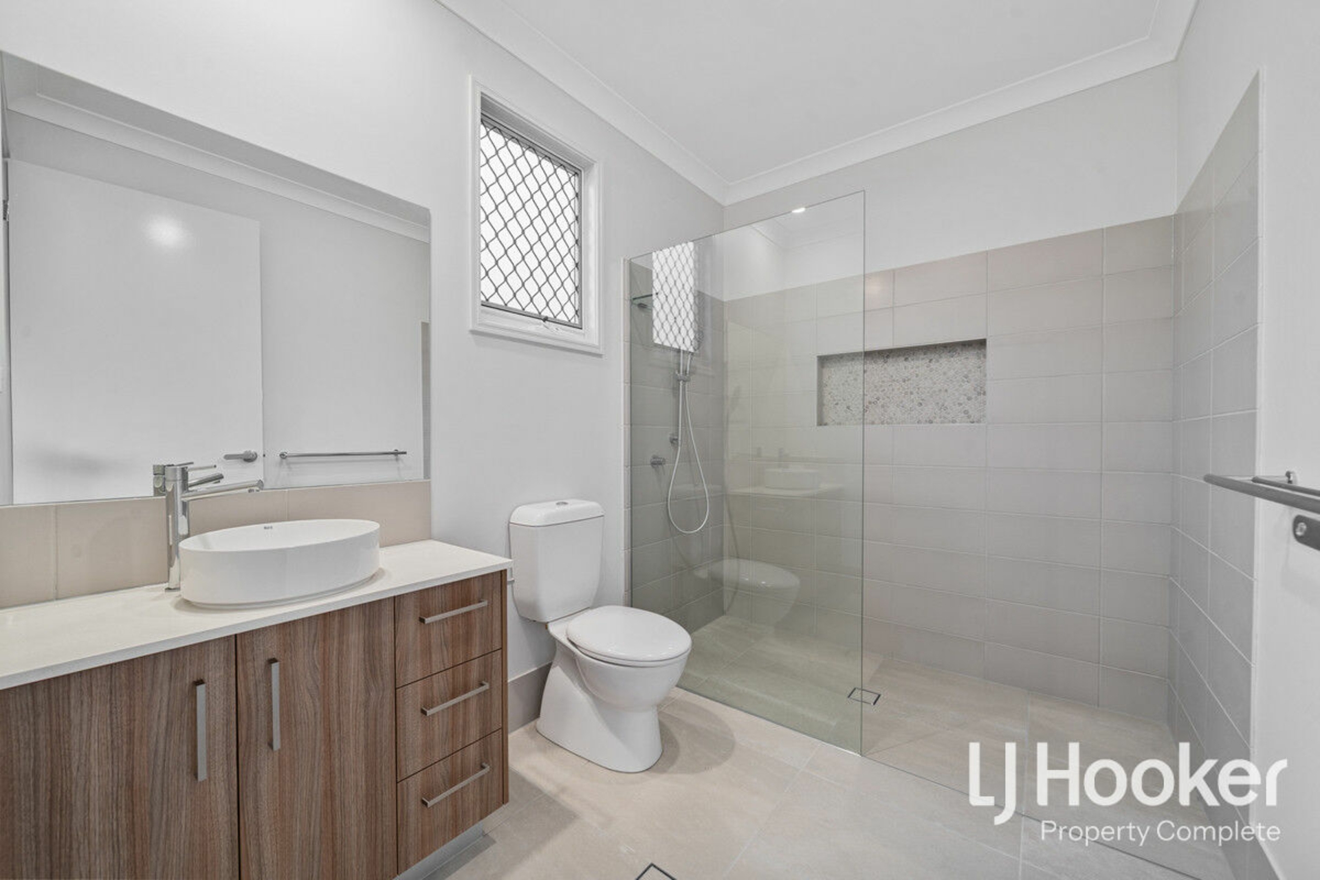 95 Shoreline Avenue, REDLAND BAY