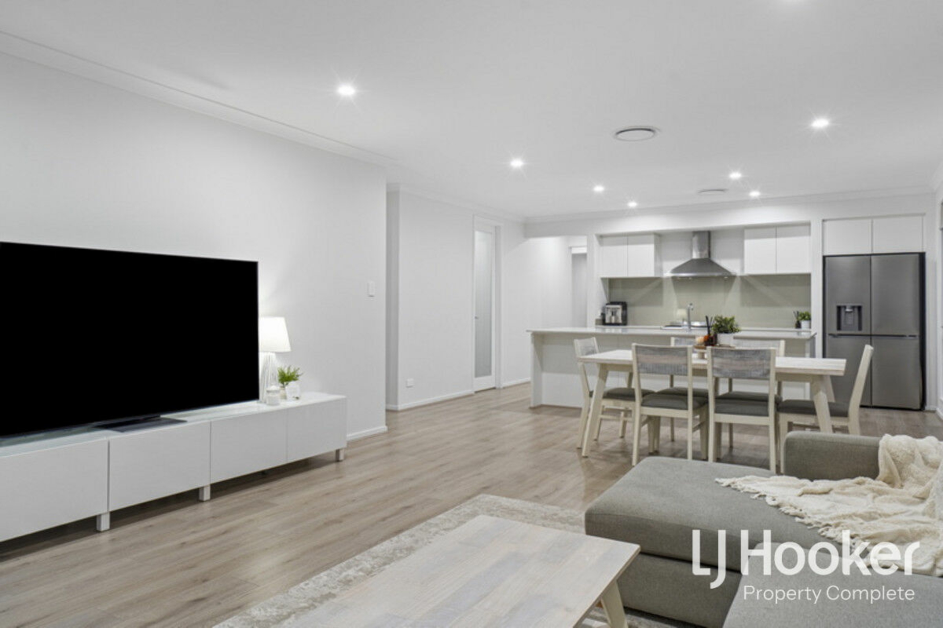 28 Cooper Crescent, JIMBOOMBA