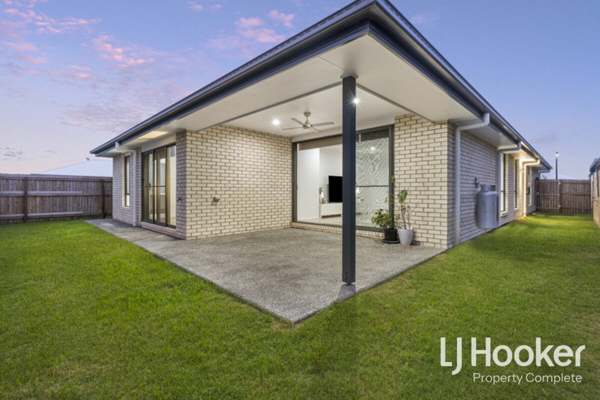 28 Cooper Crescent, JIMBOOMBA