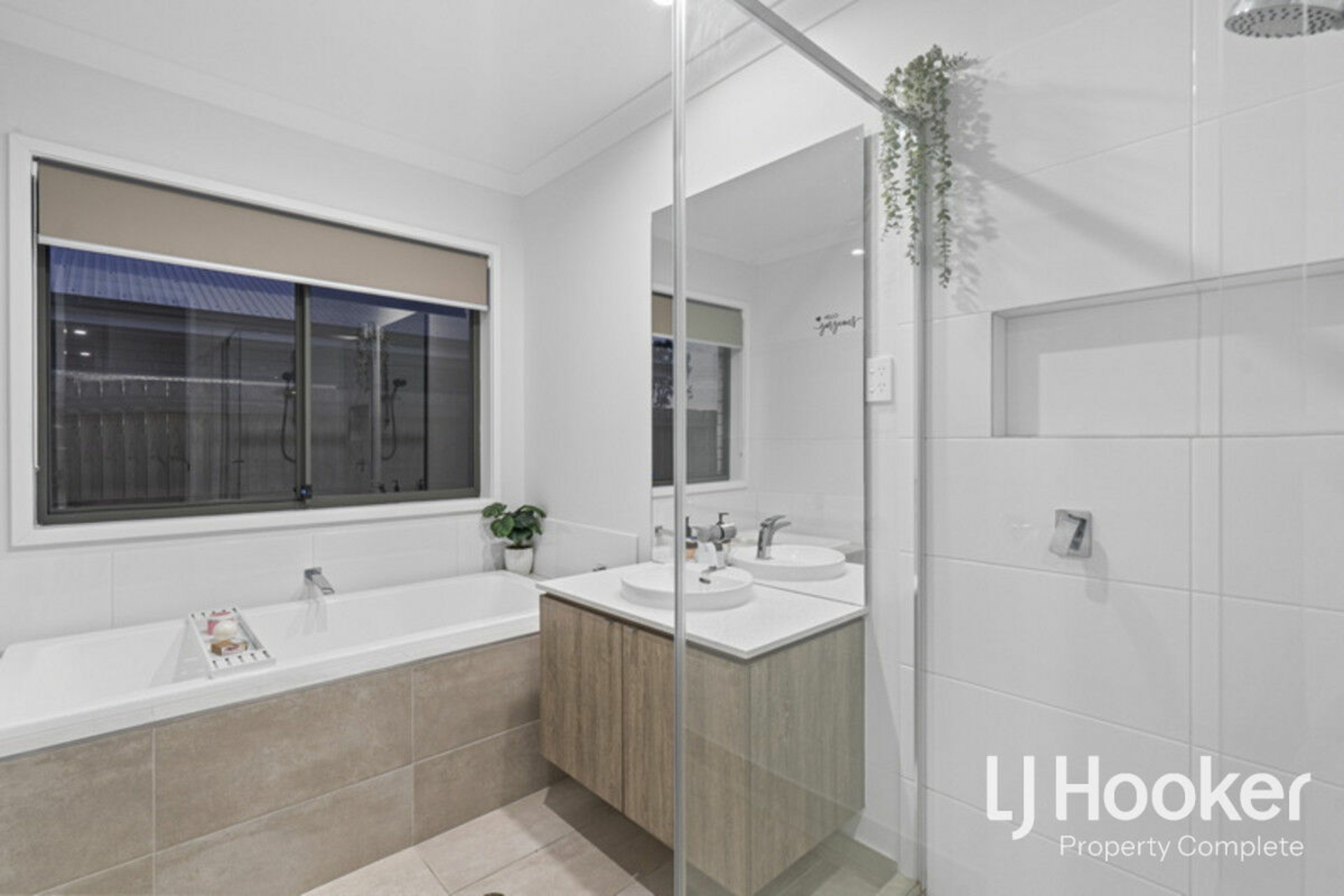 28 Cooper Crescent, JIMBOOMBA