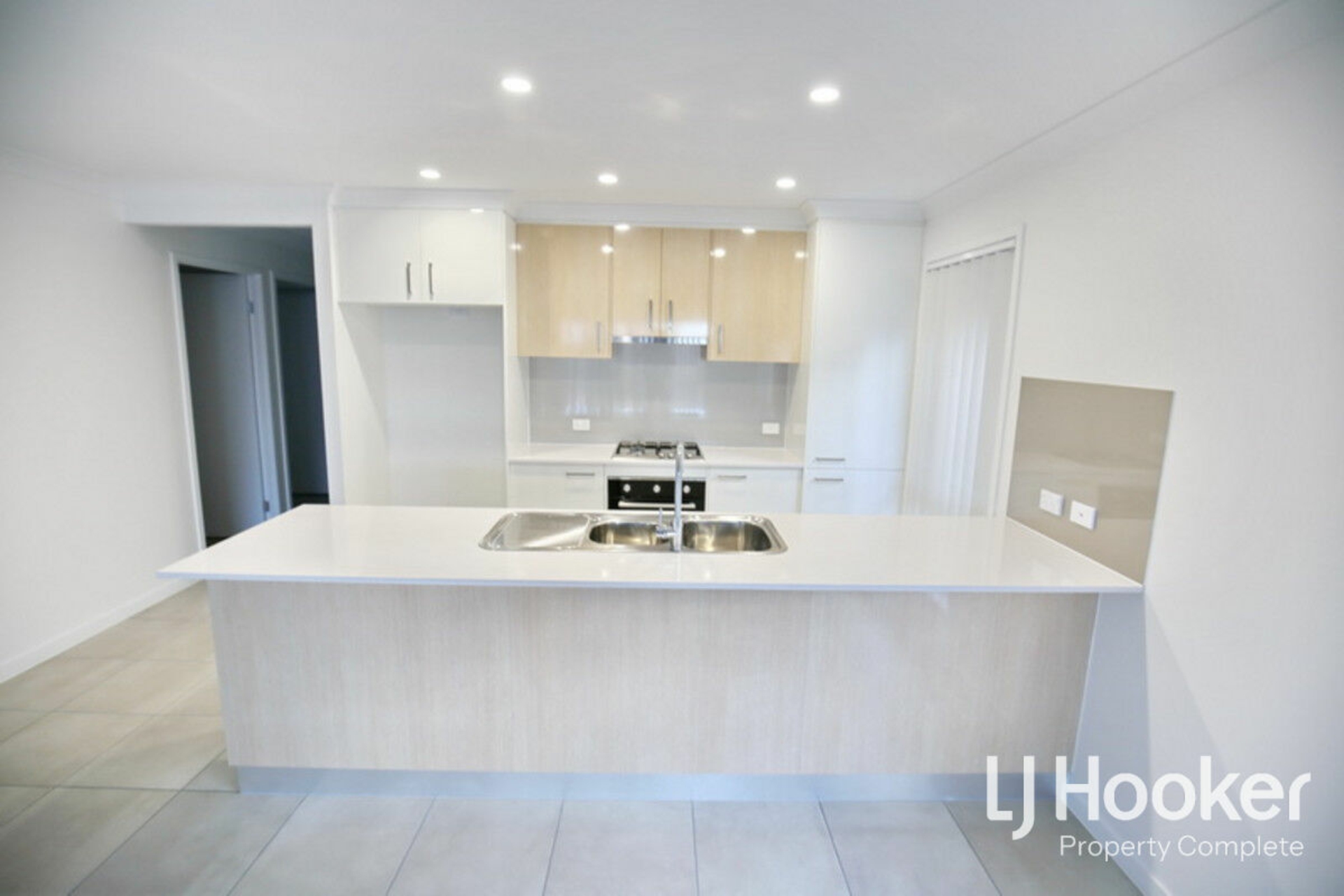 18 Hillard Street, YARRABILBA