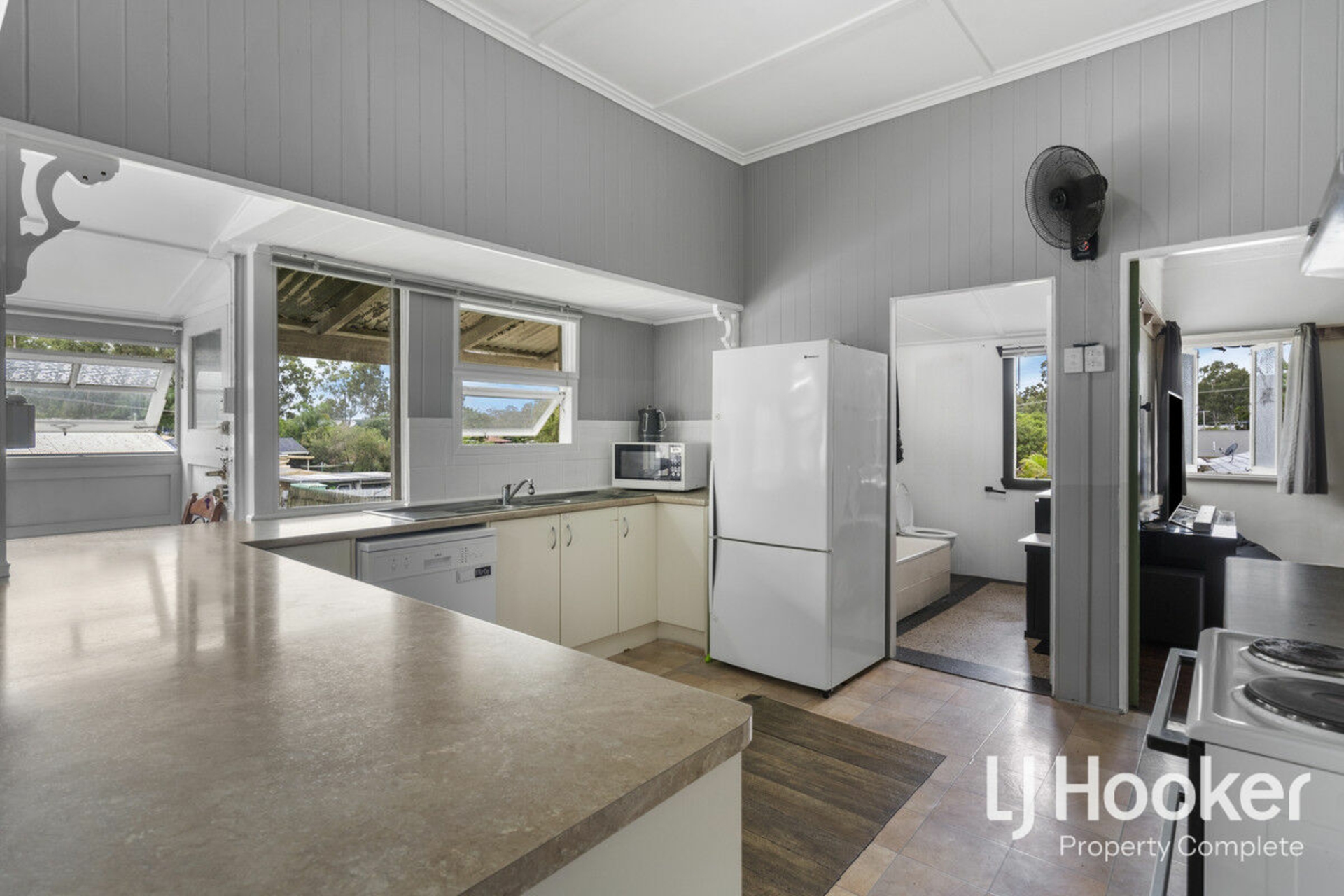 24 Manning Street, JIMBOOMBA