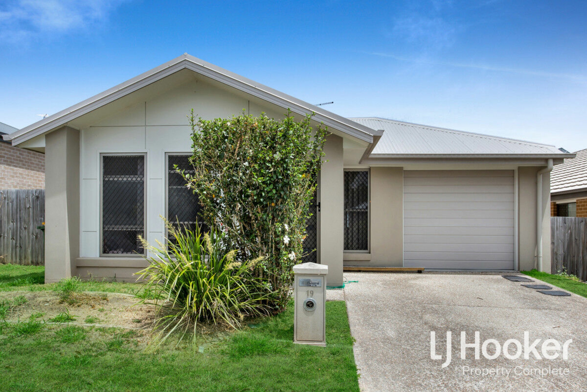 19 Rosewood Circuit, YARRABILBA