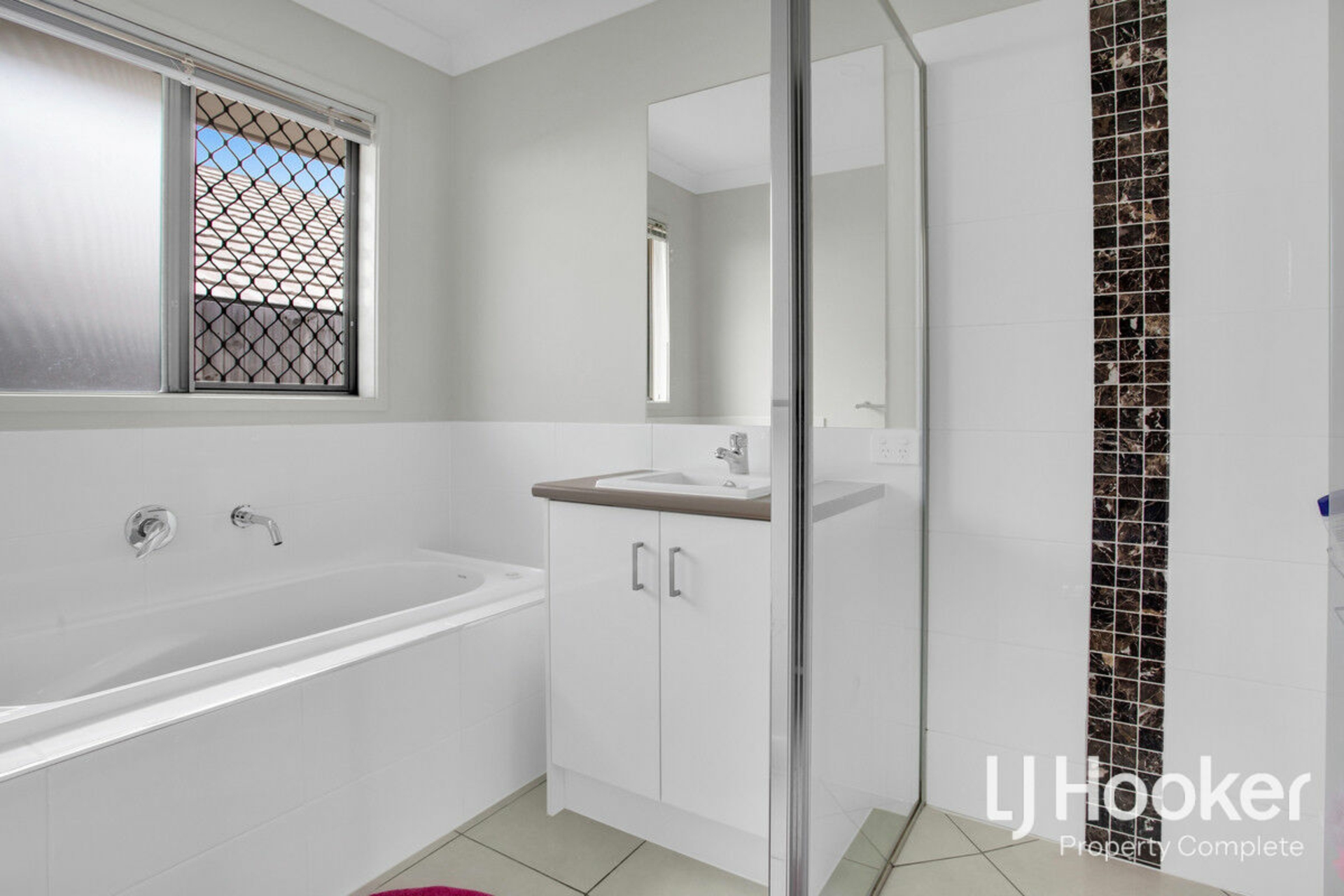 19 Rosewood Circuit, YARRABILBA