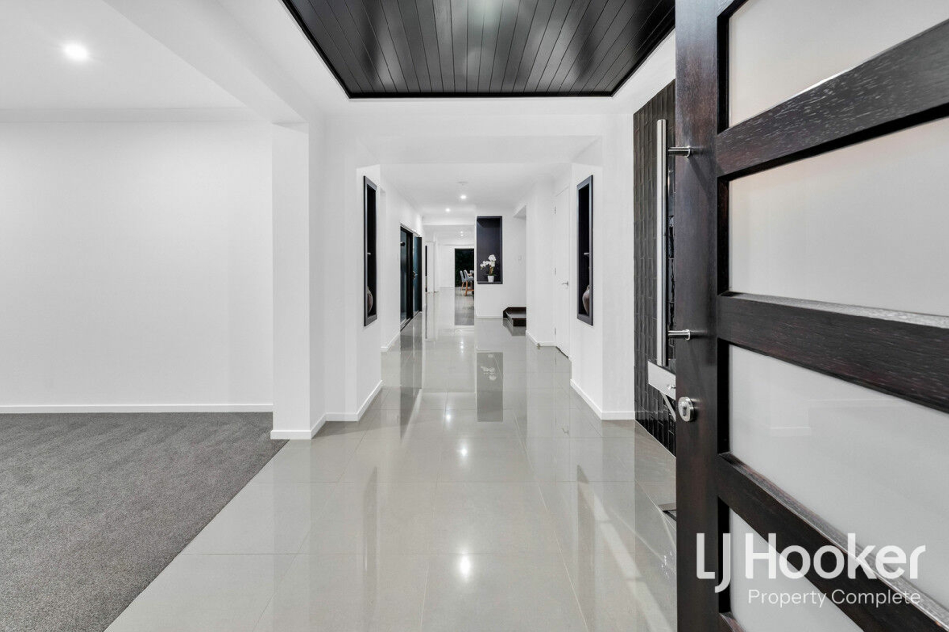 2-4 Cambridge Circuit, YARRABILBA