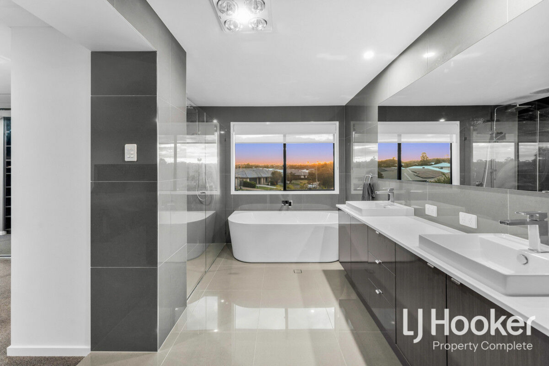 2-4 Cambridge Circuit, YARRABILBA