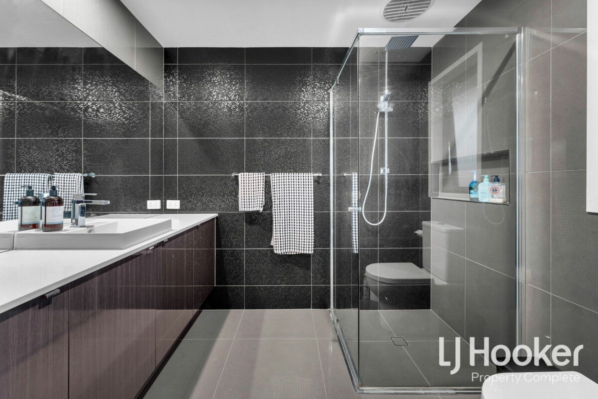 2-4 Cambridge Circuit, YARRABILBA