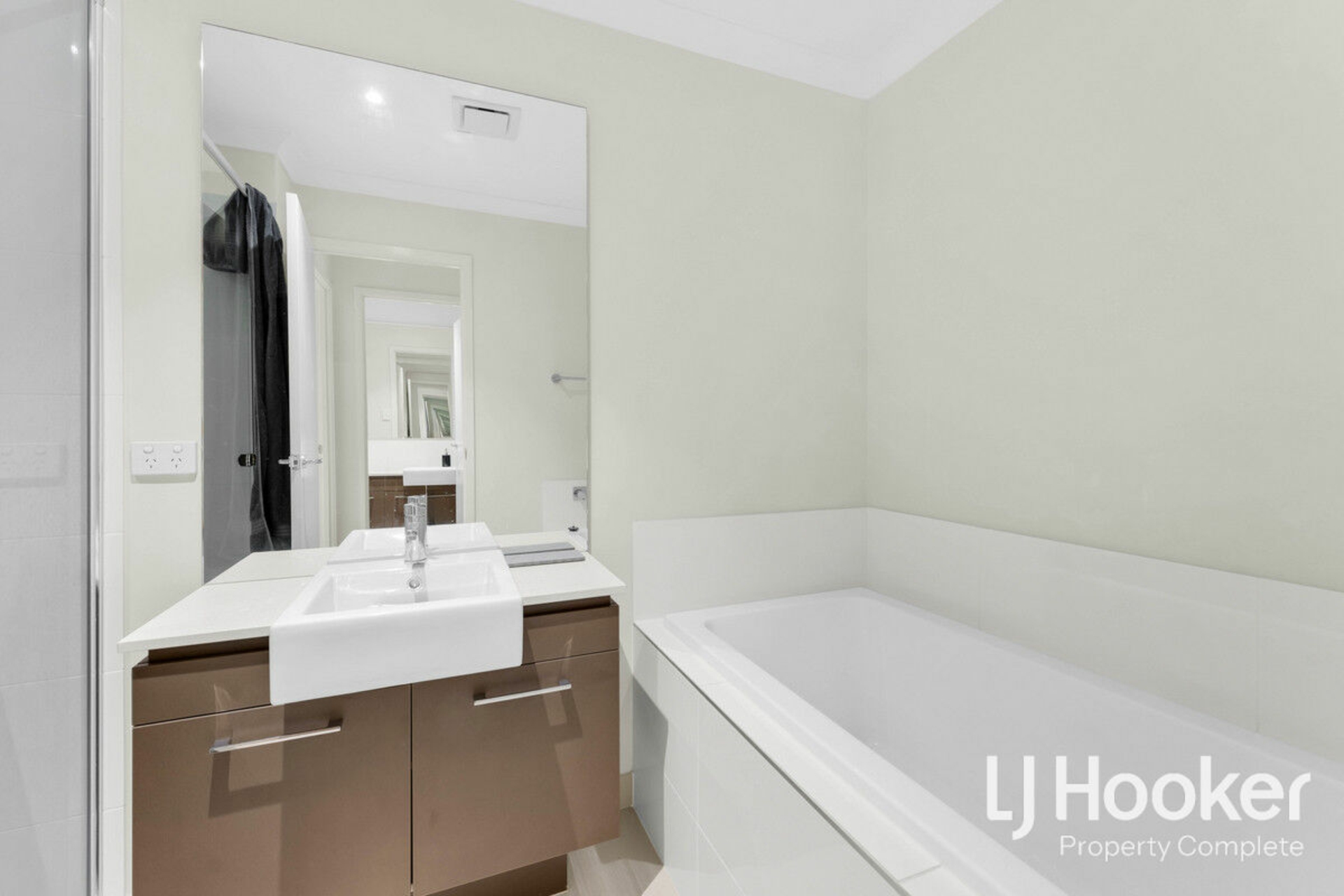 3 Hantlemann Lane, YARRABILBA