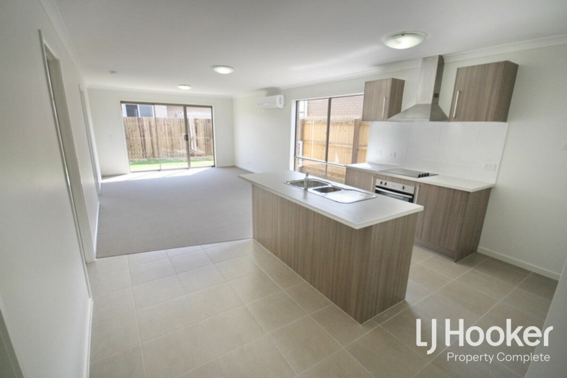 12 Sommer Street, YARRABILBA