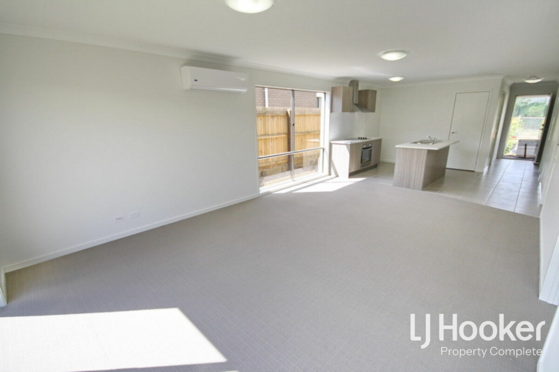 12 Sommer Street, YARRABILBA