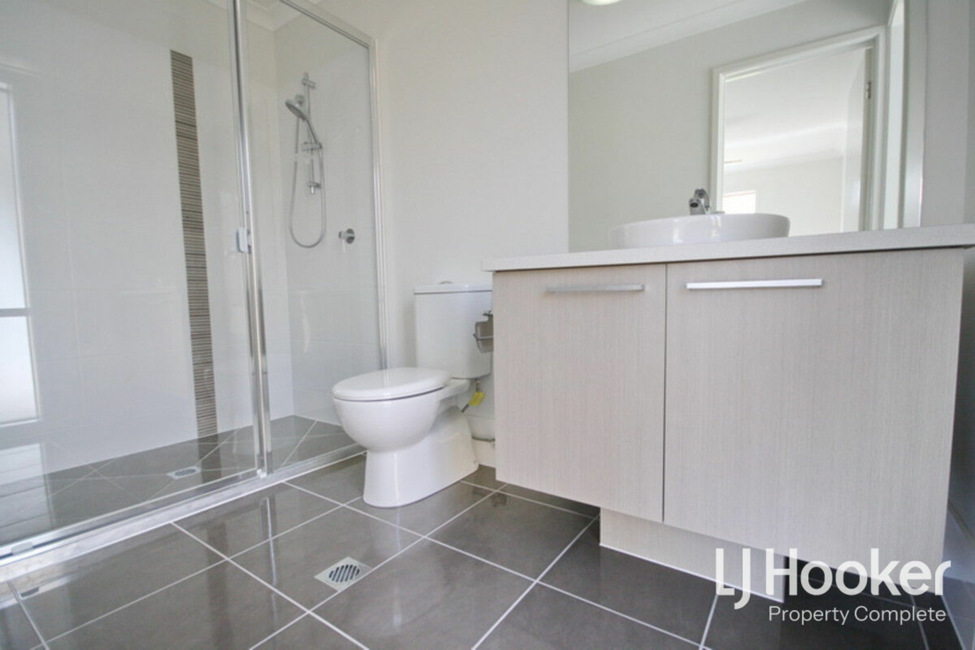 12 Sommer Street, YARRABILBA