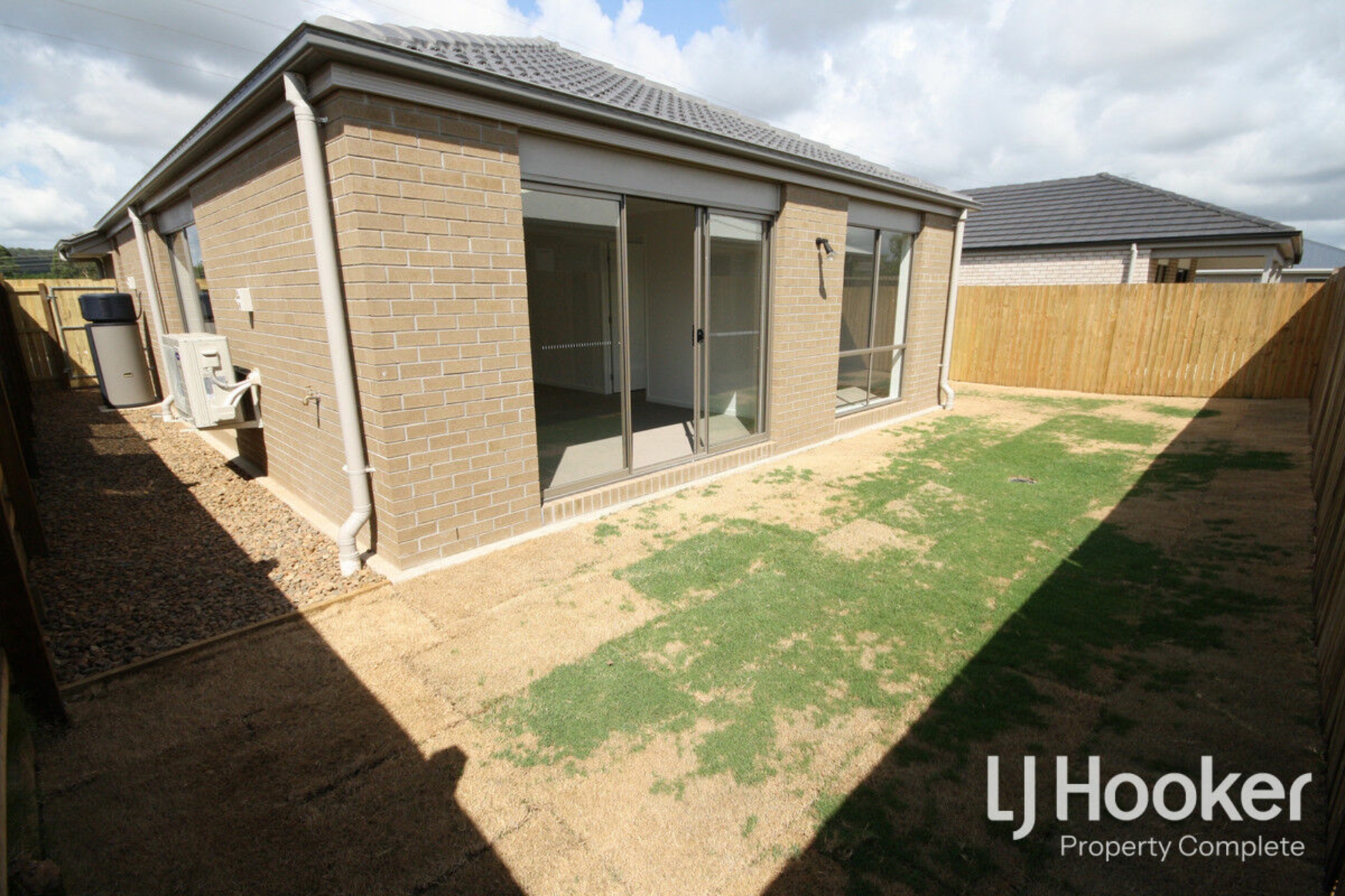 12 Sommer Street, YARRABILBA