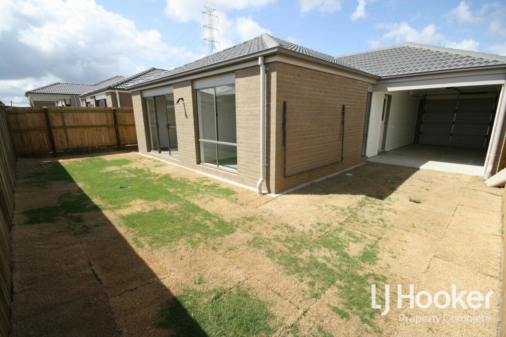 12 Sommer Street, YARRABILBA