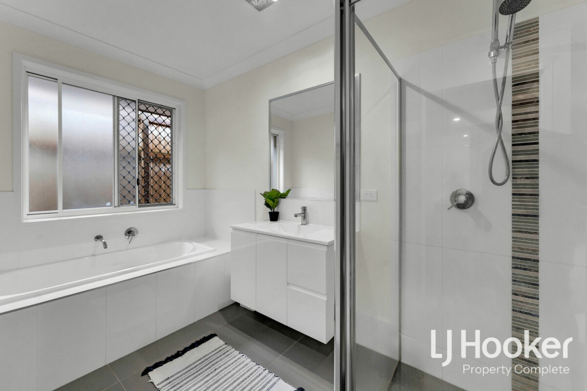 99 Darnell Street, YARRABILBA