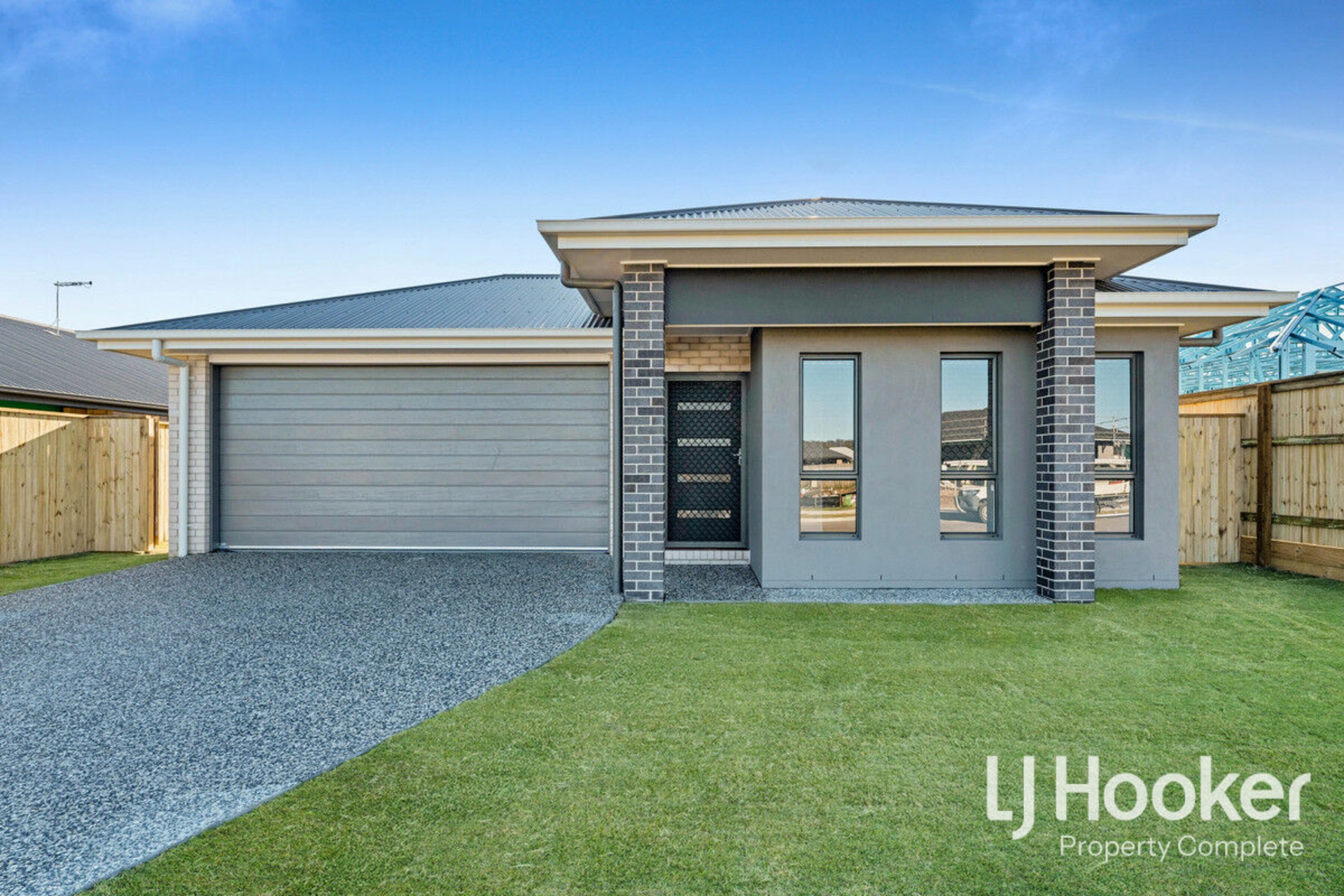 72 Outlook Boulevard, GLENEAGLE