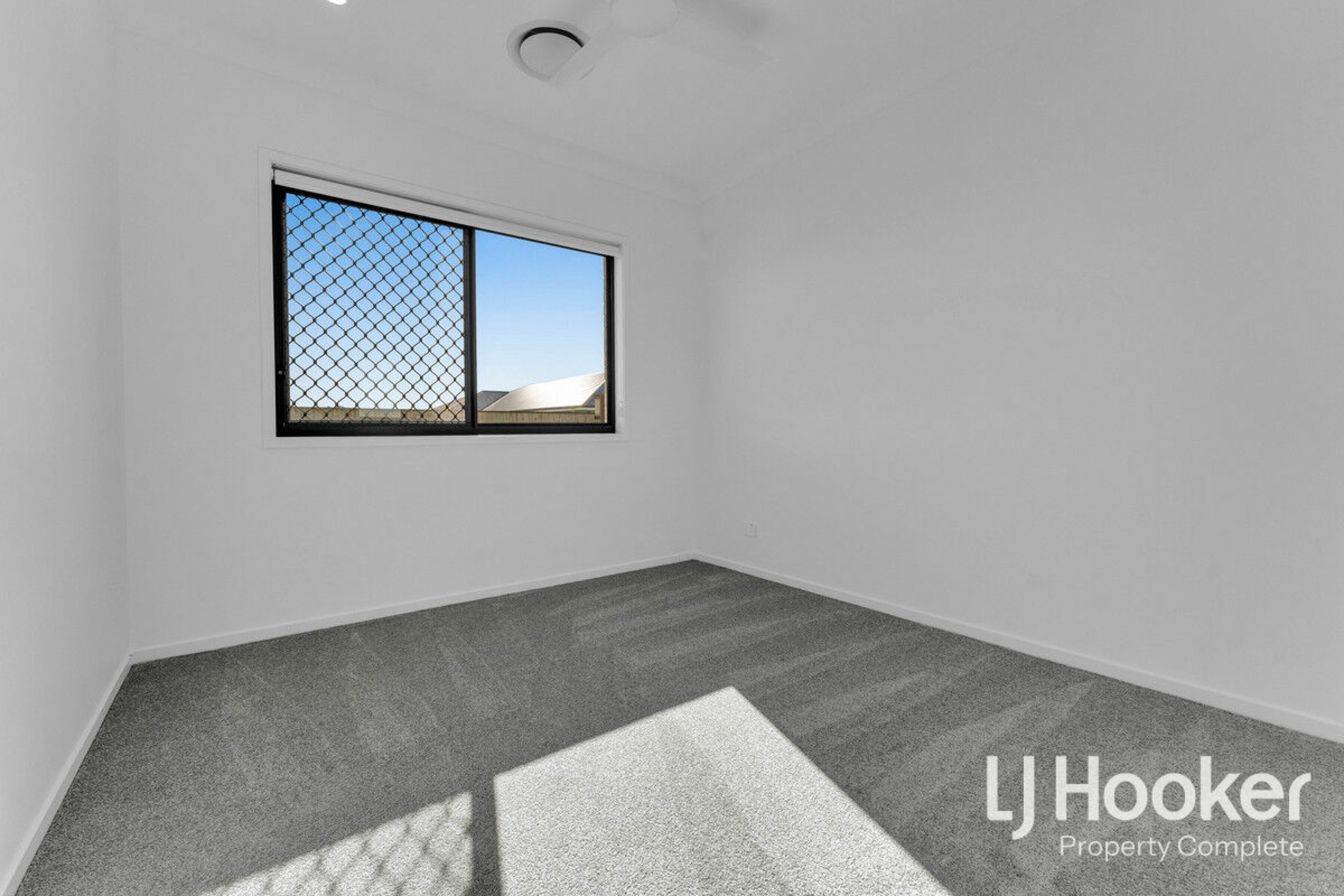 72 Outlook Boulevard, GLENEAGLE