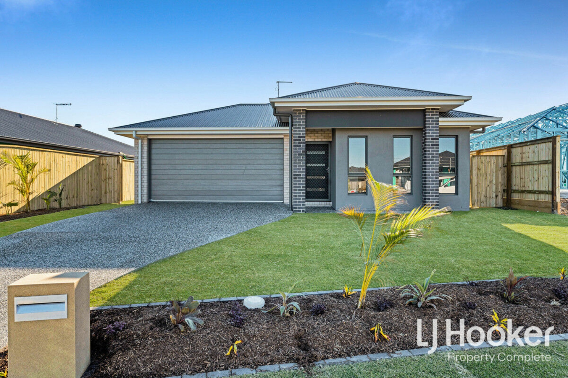 72 Outlook Boulevard, GLENEAGLE